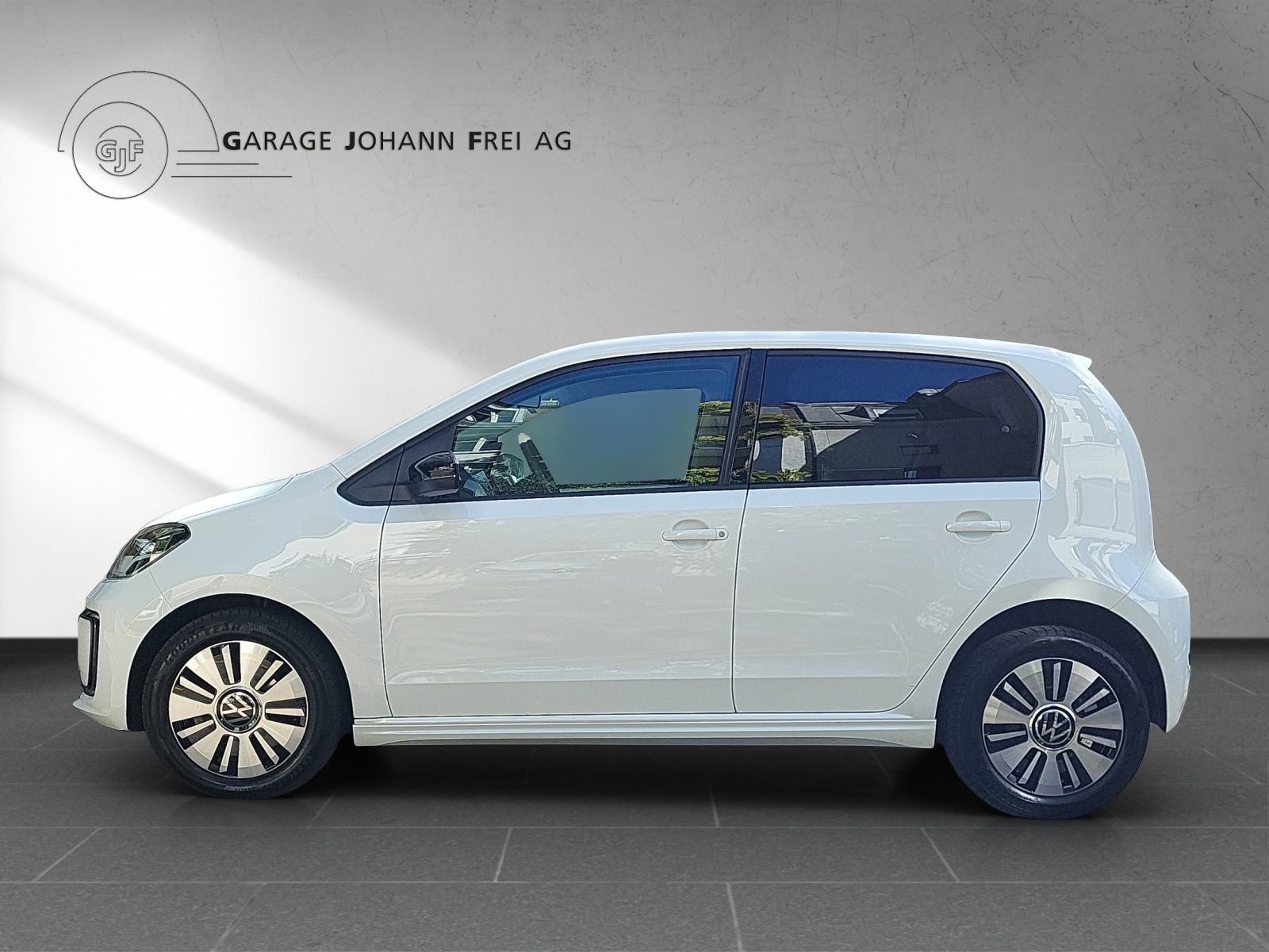 VW e-up Limited-showroom-element-1