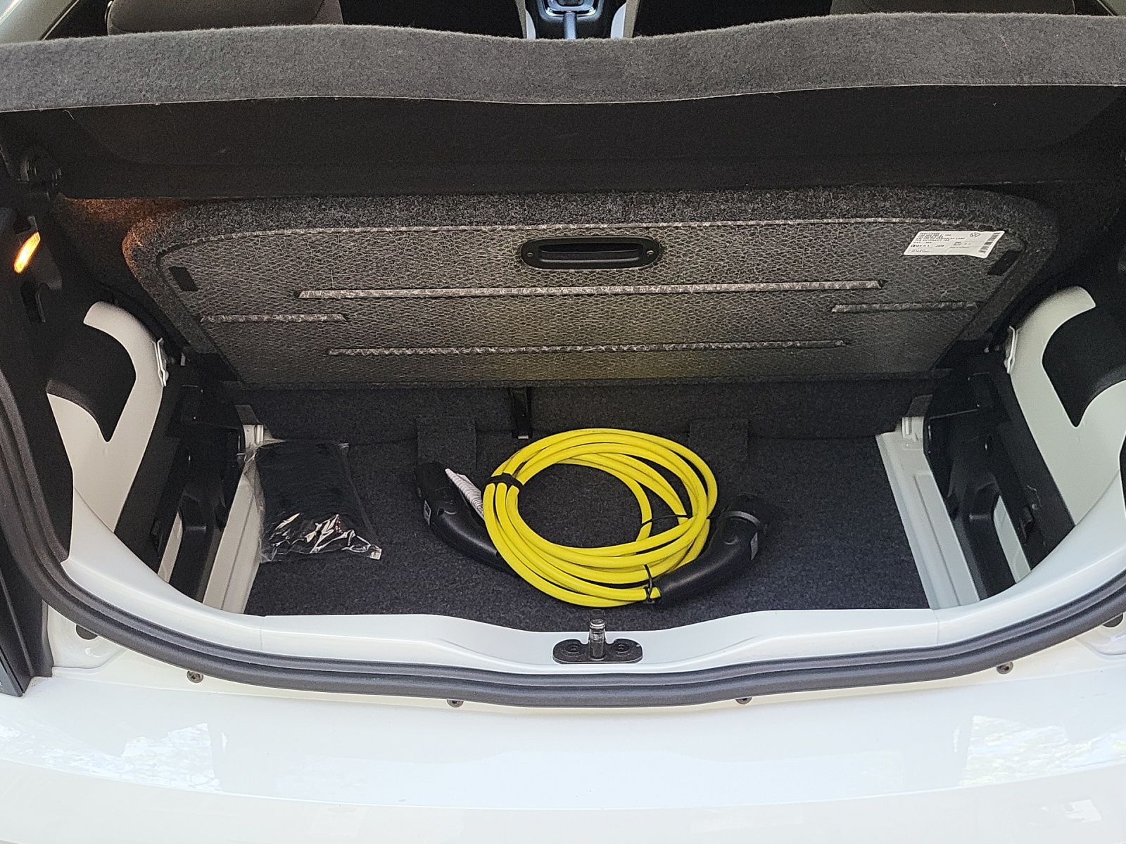 VW e-up Limited-image-19