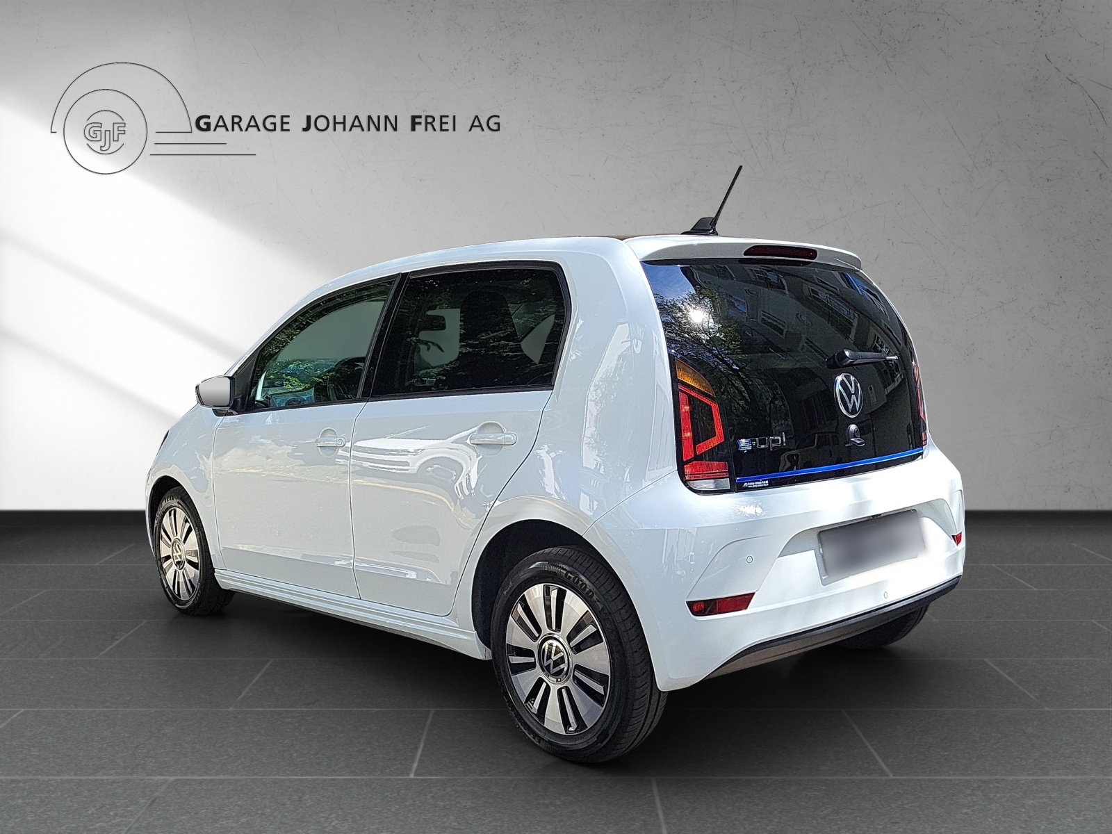 VW e-up Limited-showroom-element-2