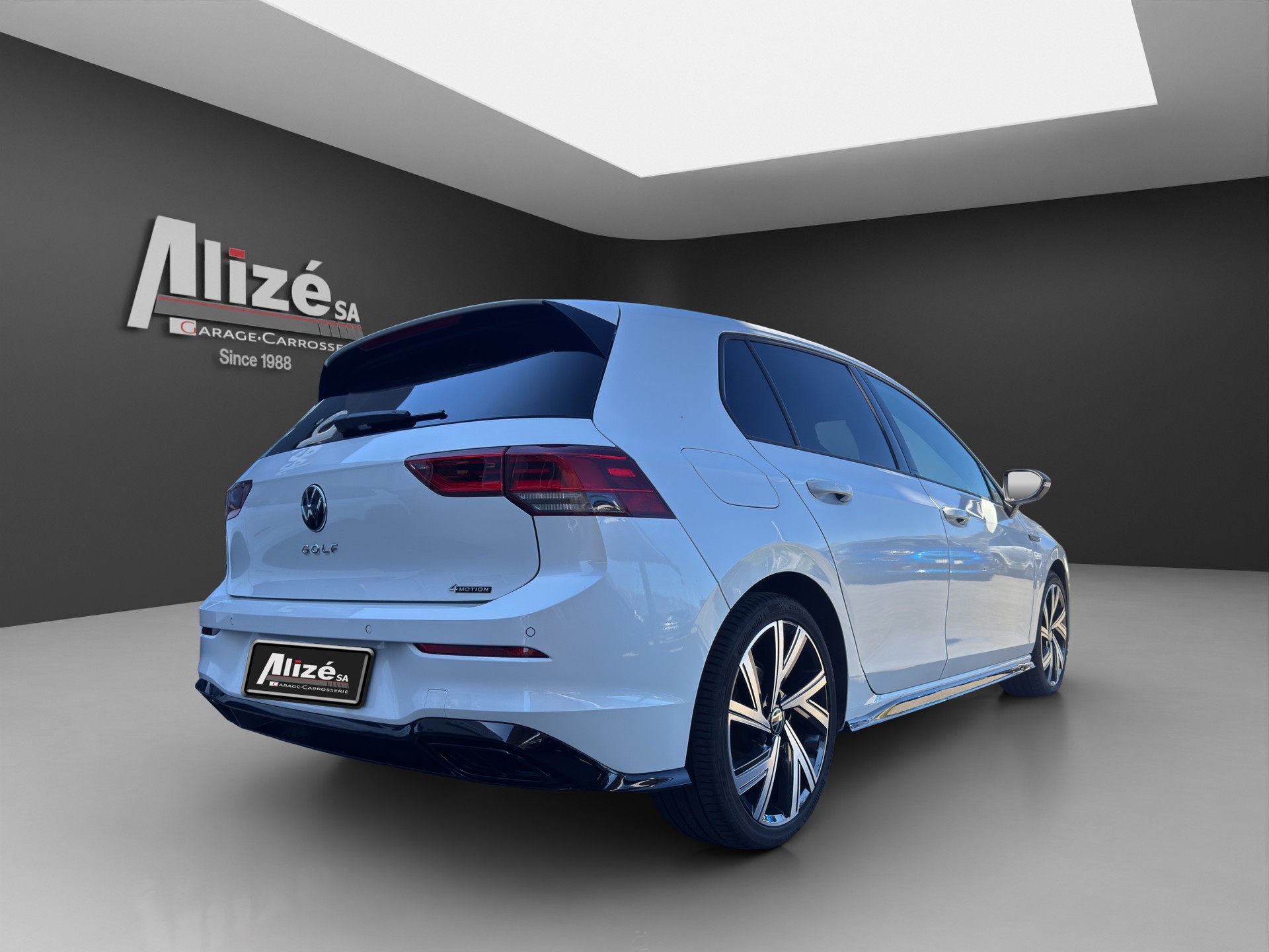 VW Golf 2.0 TSI R-Line DSG 4 Motion-image-6