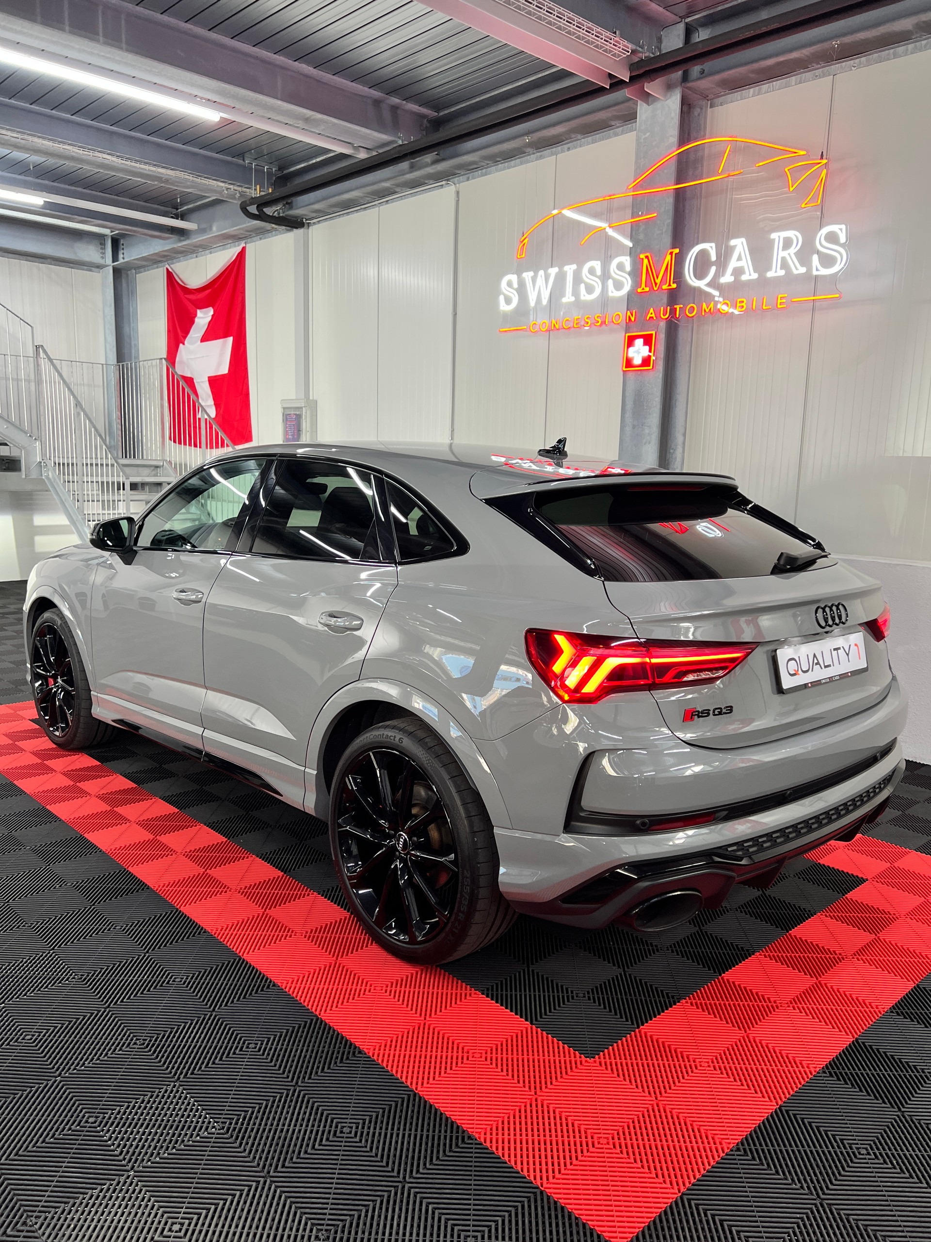 AUDI RS Q3 Sportback quattro S tronic-image-8