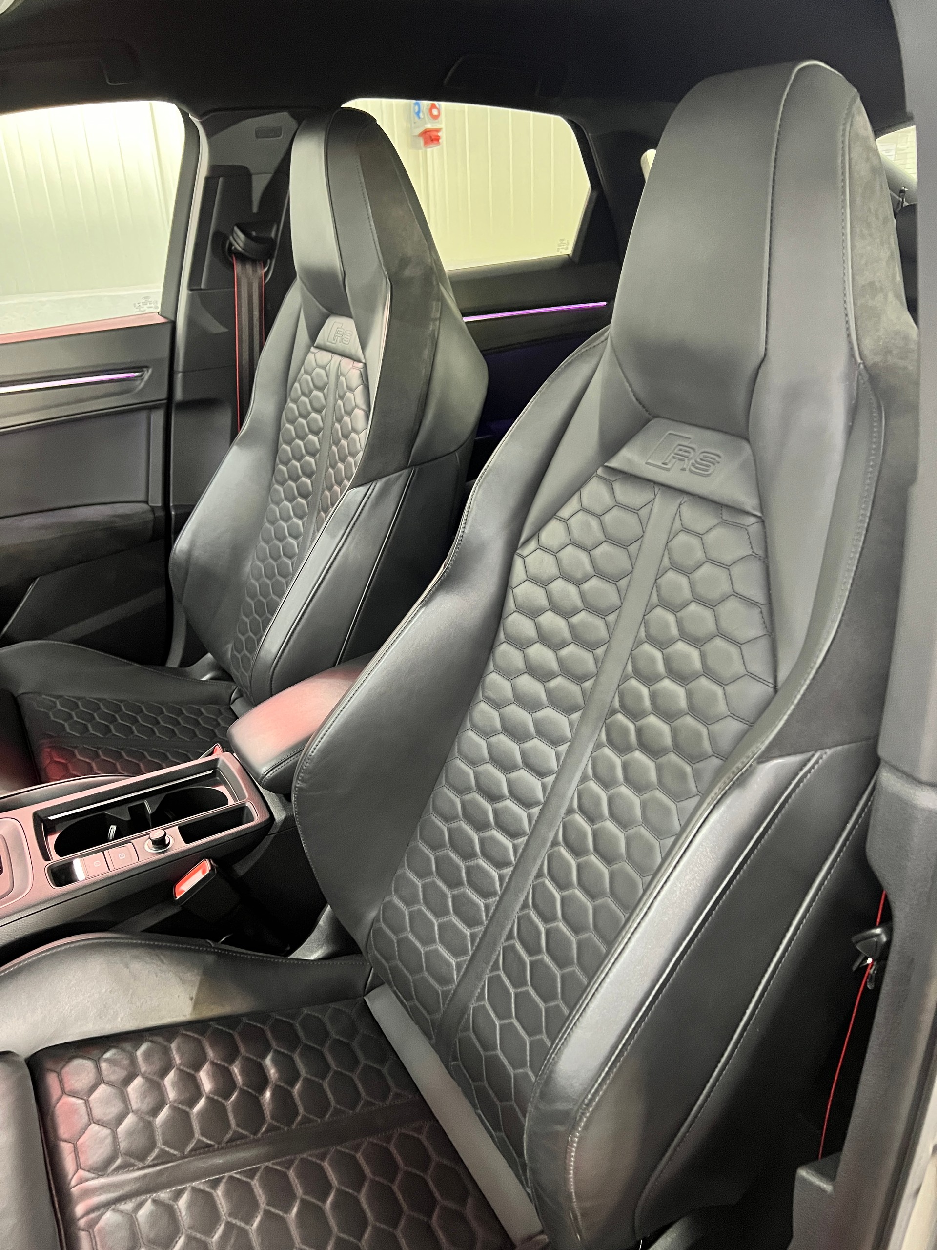 AUDI RS Q3 Sportback quattro S tronic-image-15