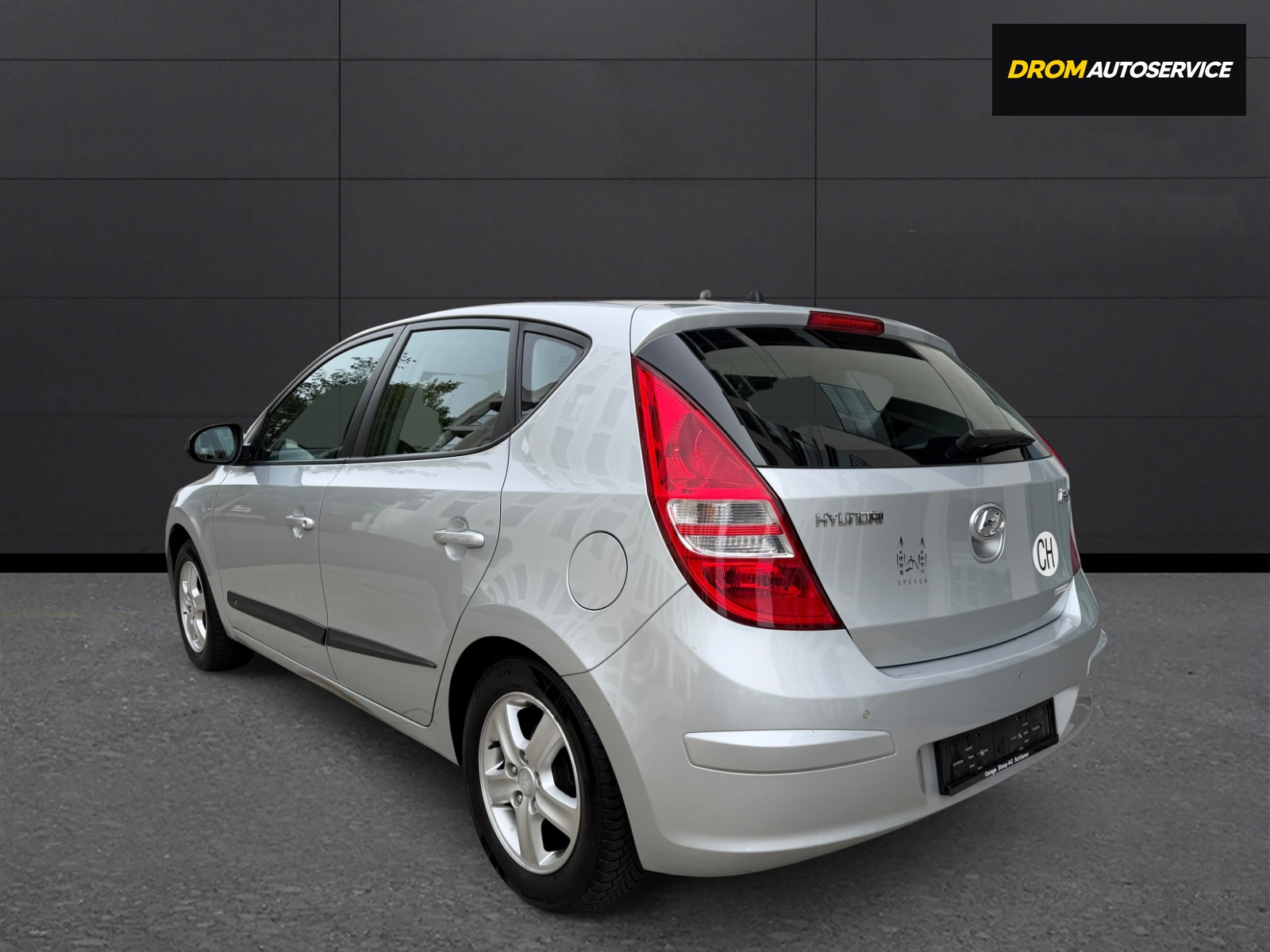 HYUNDAI i30 1.6 Swiss Plus Edition-image-3