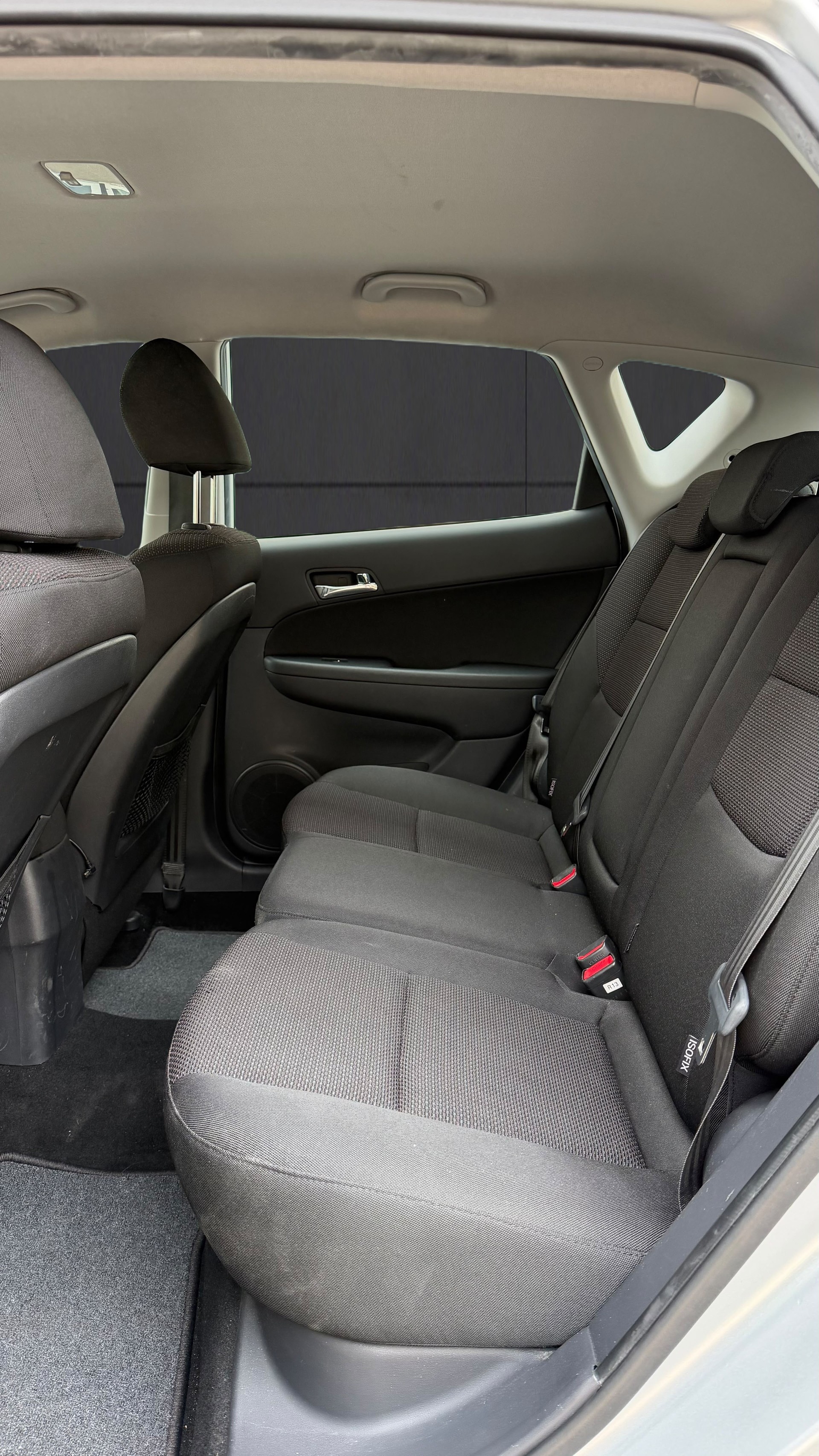 HYUNDAI i30 1.6 Swiss Plus Edition-image-11