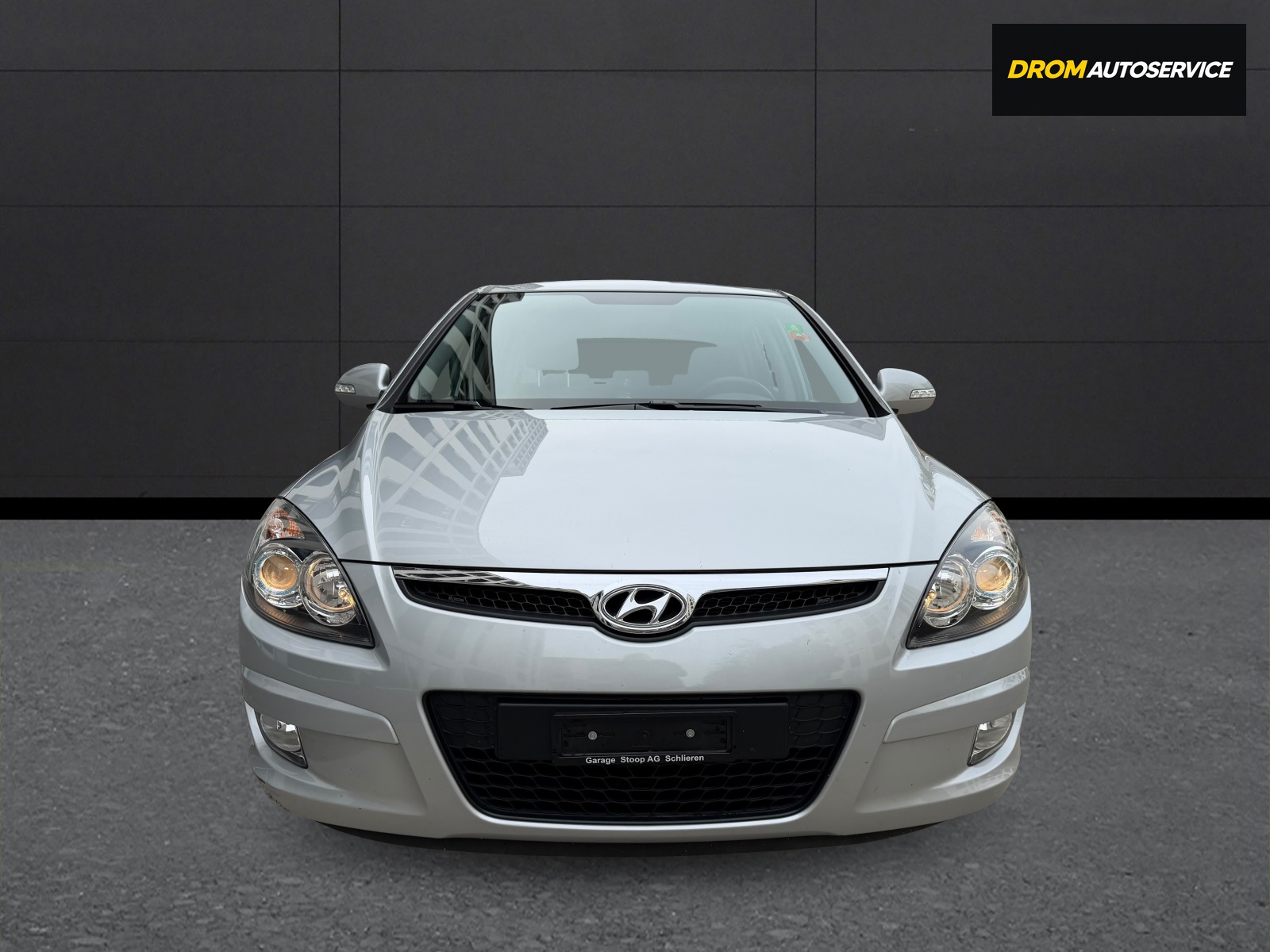 HYUNDAI i30 1.6 Swiss Plus Edition-image-1