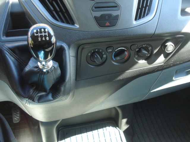 FORD Transit Custom Van 250 L1H1 Startup-image-16