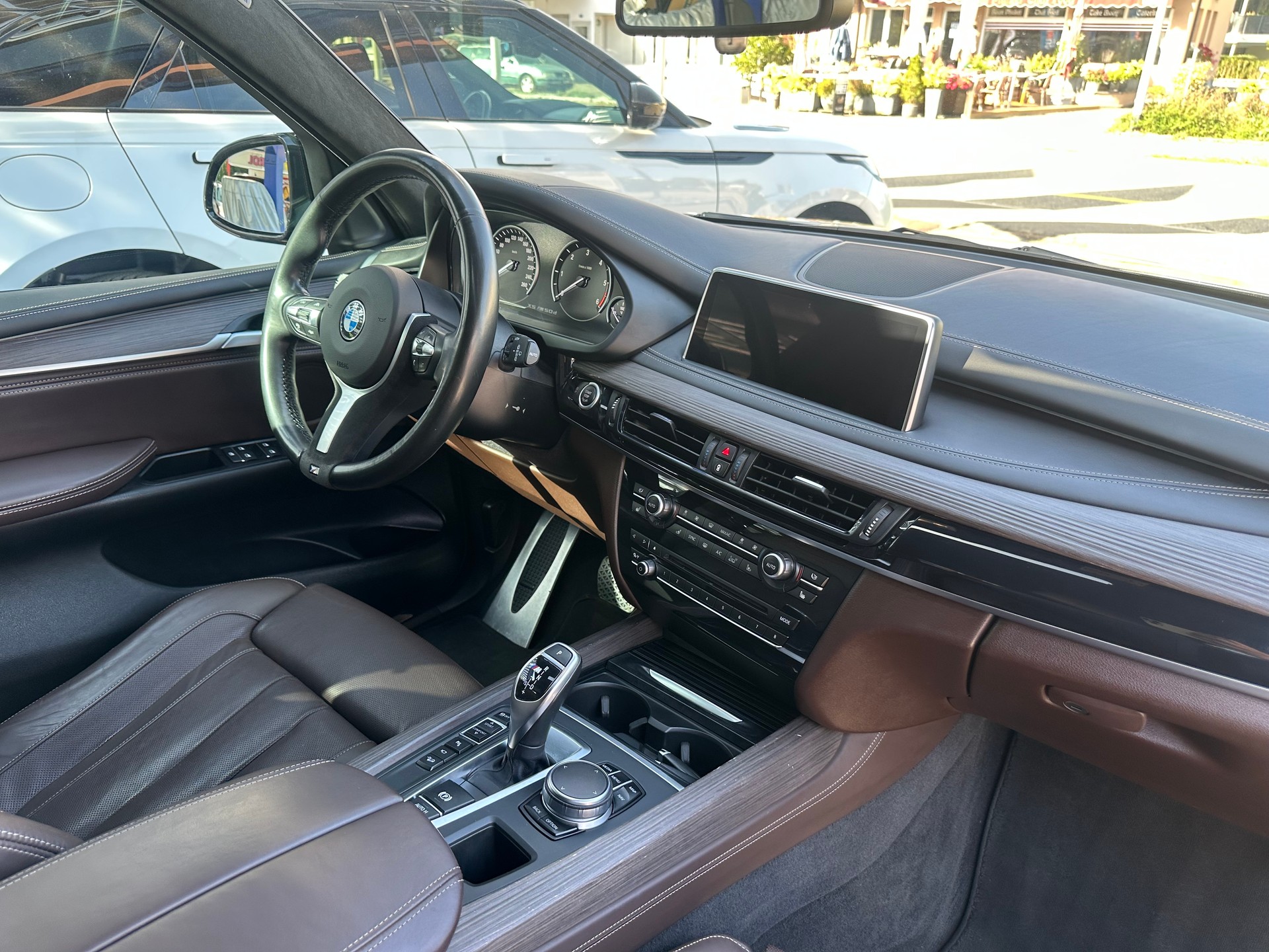 BMW X5 xDrive M50d Steptronic-image-9