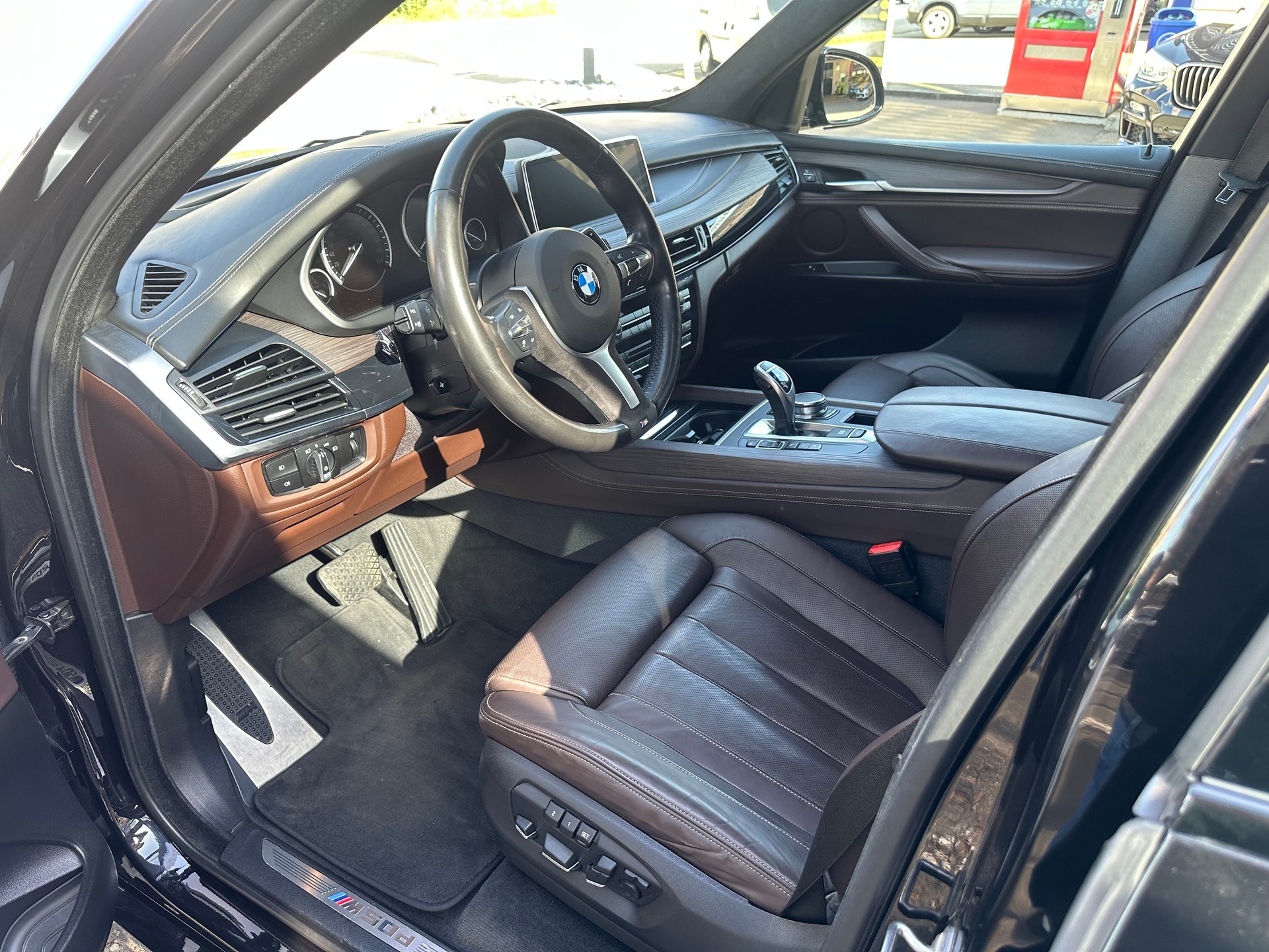 BMW X5 xDrive M50d Steptronic-image-6