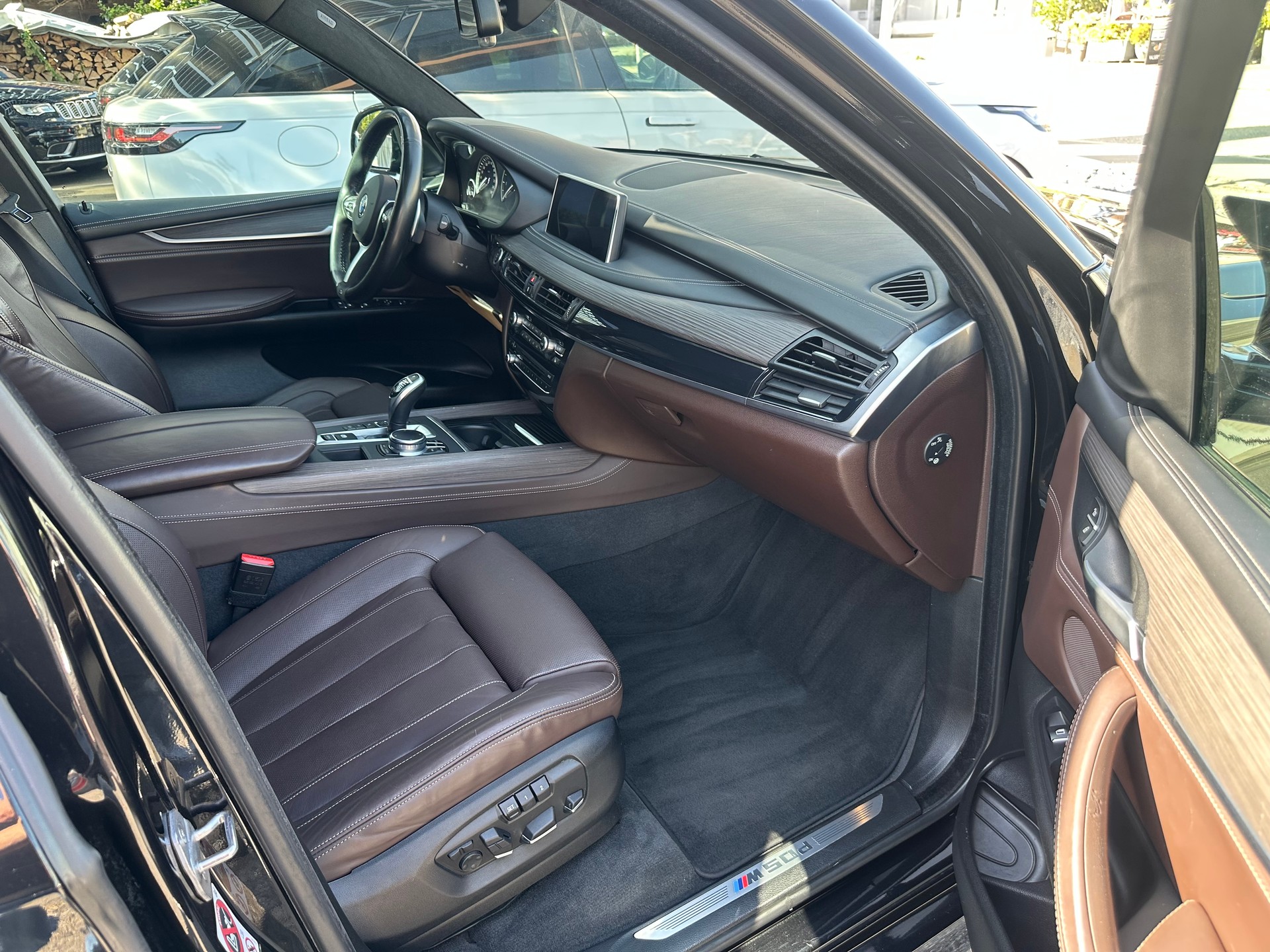 BMW X5 xDrive M50d Steptronic-image-10