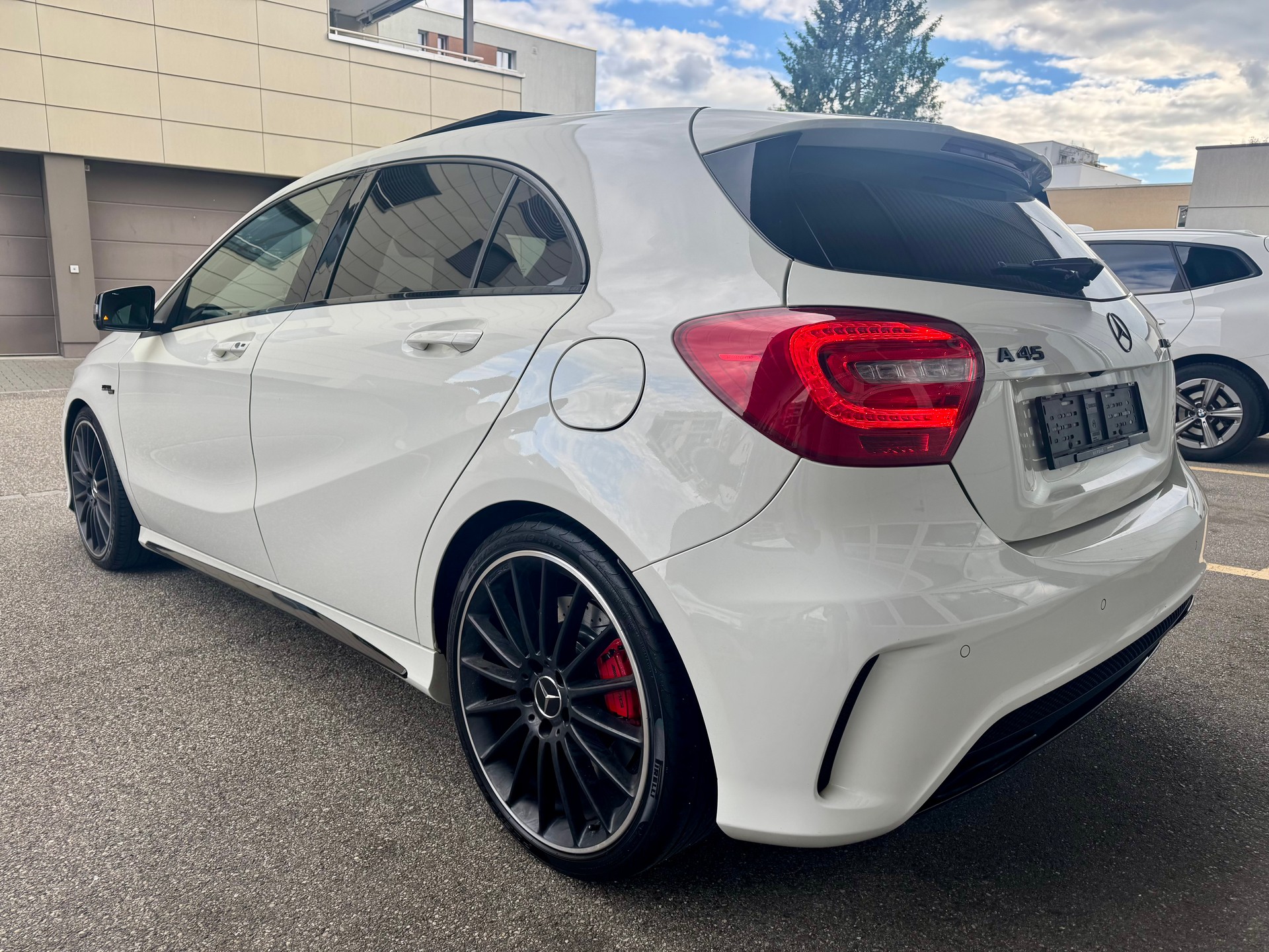 MERCEDES-BENZ A 45 AMG 4Matic Speedshift 7G-DCT-image-4