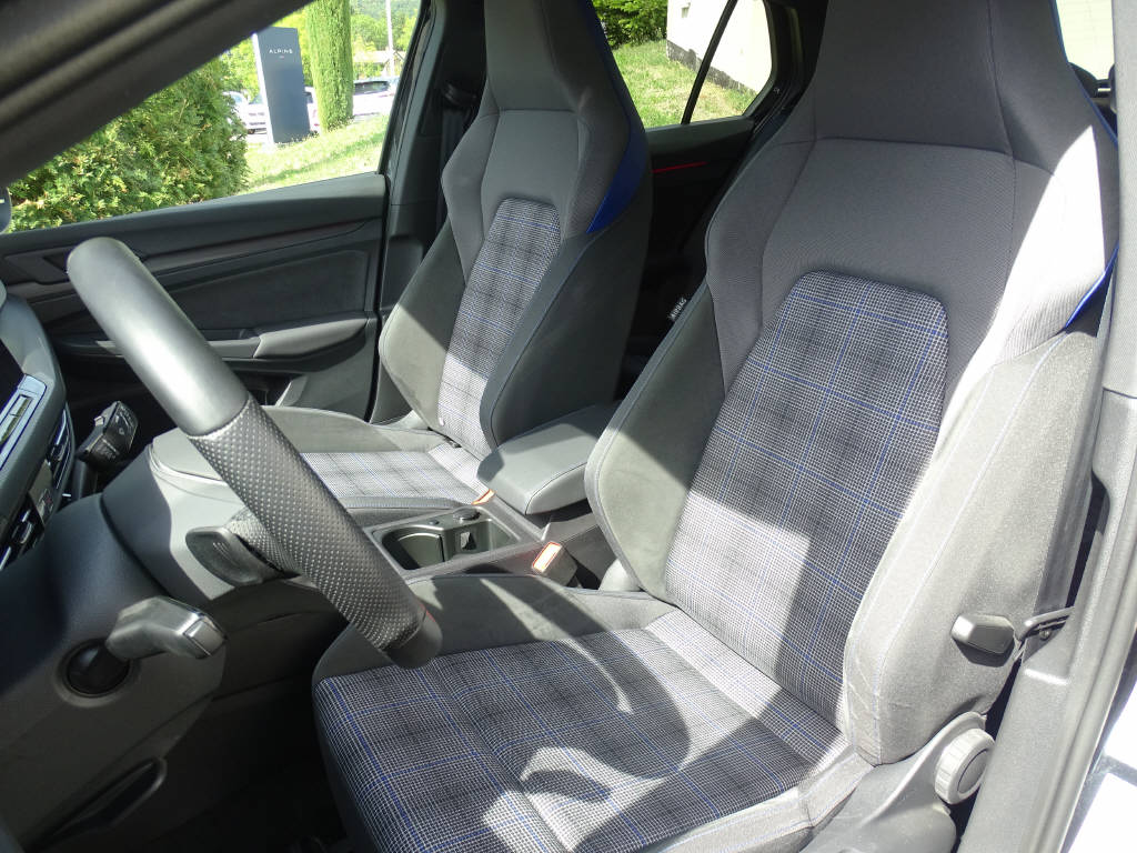 VW Golf VIII 1.4 TSI PHEV GTE DSG-image-4