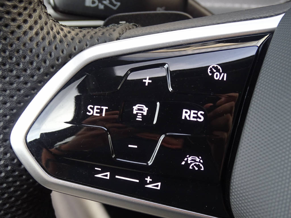 VW Golf VIII 1.4 TSI PHEV GTE DSG-image-13