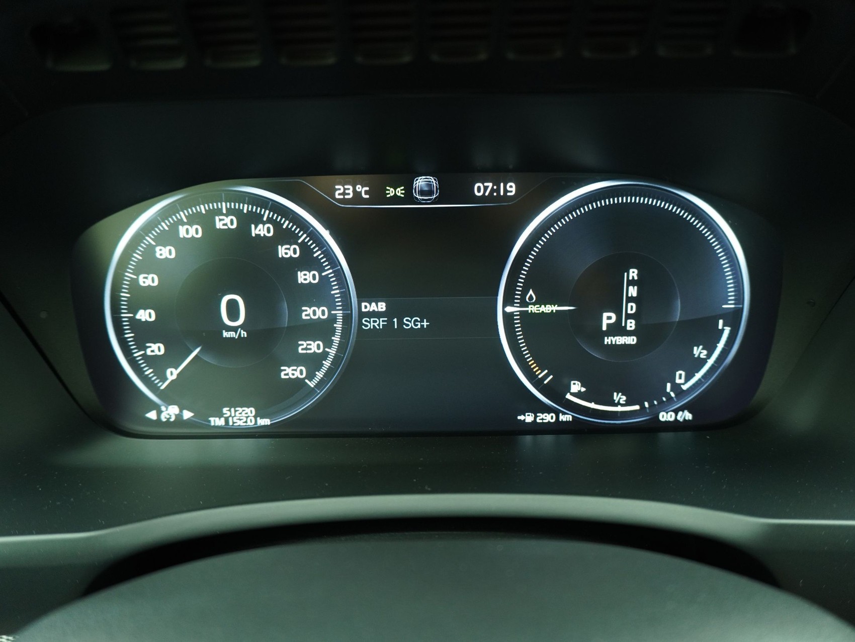 VOLVO XC90 2.0 T8 TE Inscription 7P. AWD-image-17