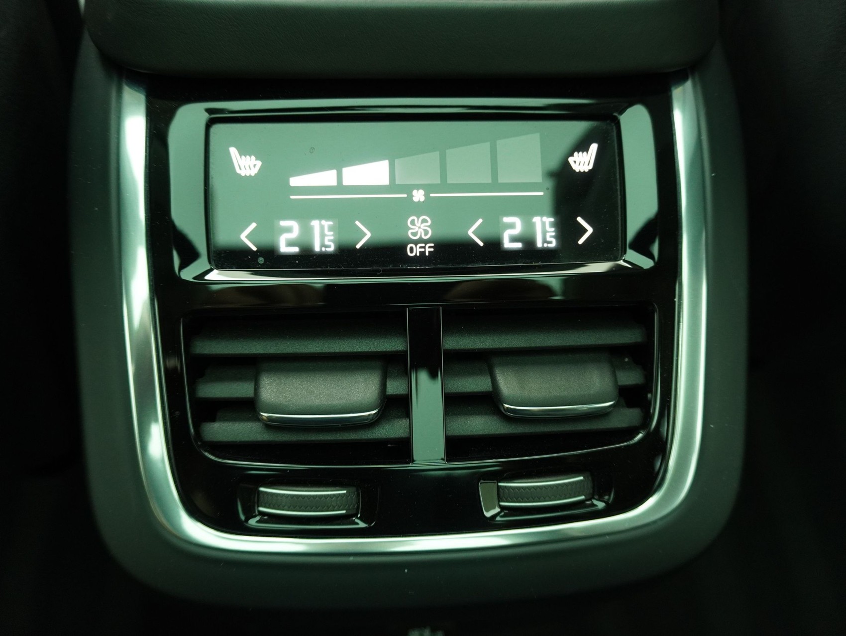 VOLVO XC90 2.0 T8 TE Inscription 7P. AWD-image-12