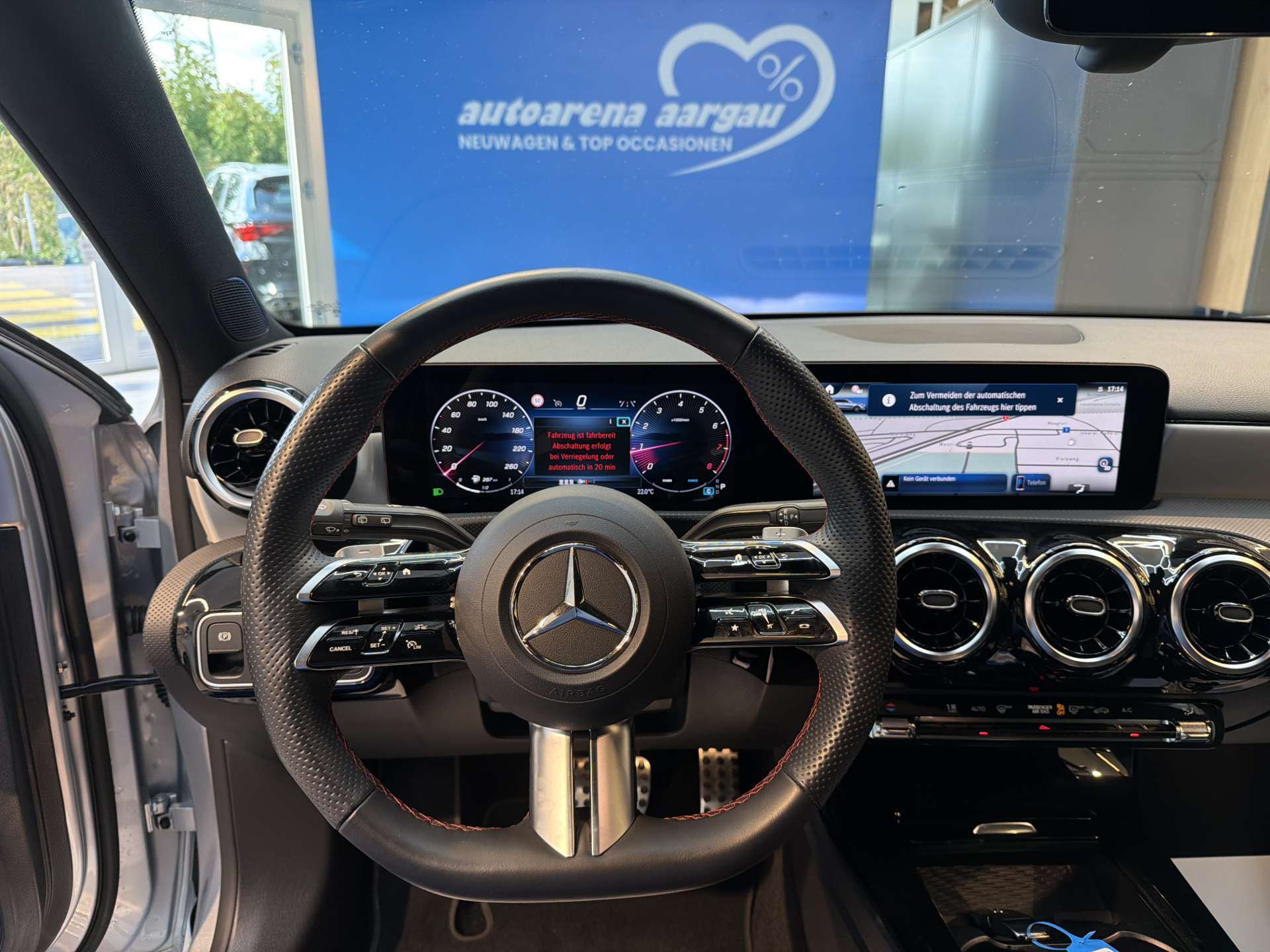 MERCEDES-BENZ A 180 AMG-Line DCT-Automat-image-15