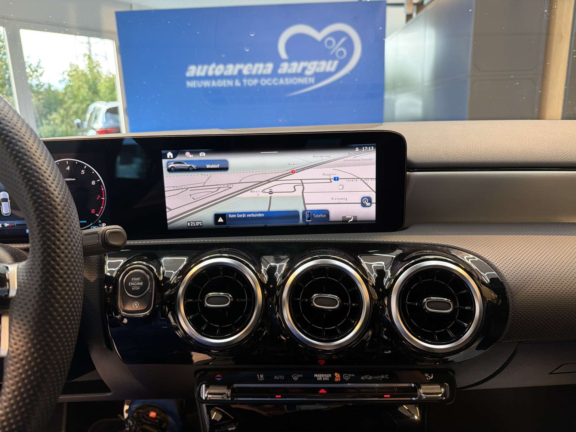 MERCEDES-BENZ A 180 AMG-Line DCT-Automat-image-1