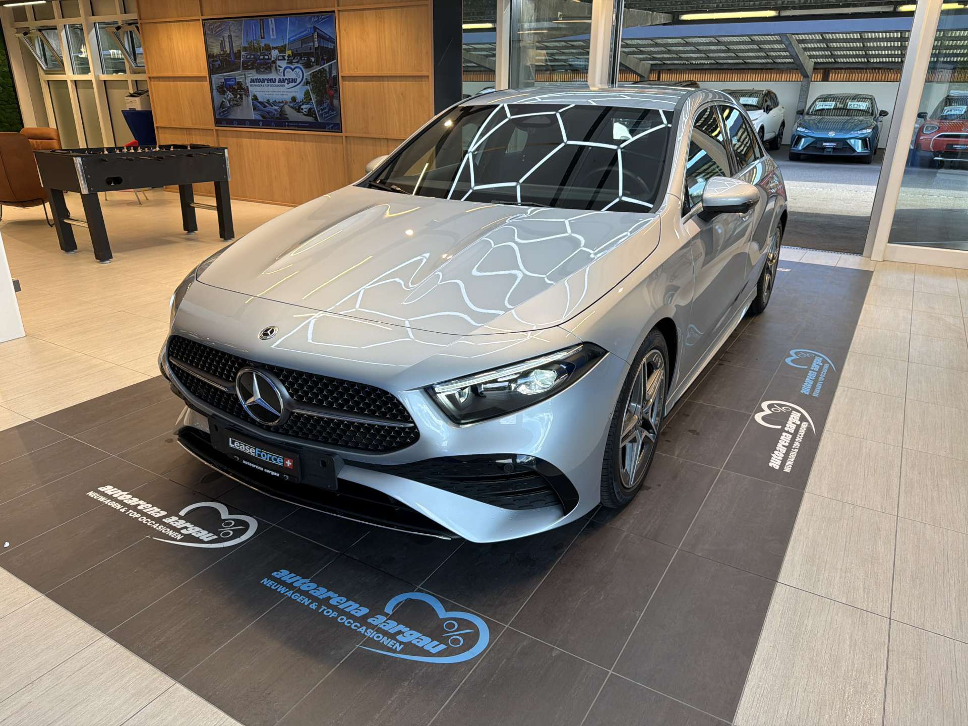 MERCEDES-BENZ A 180 AMG-Line DCT-Automat-image-0