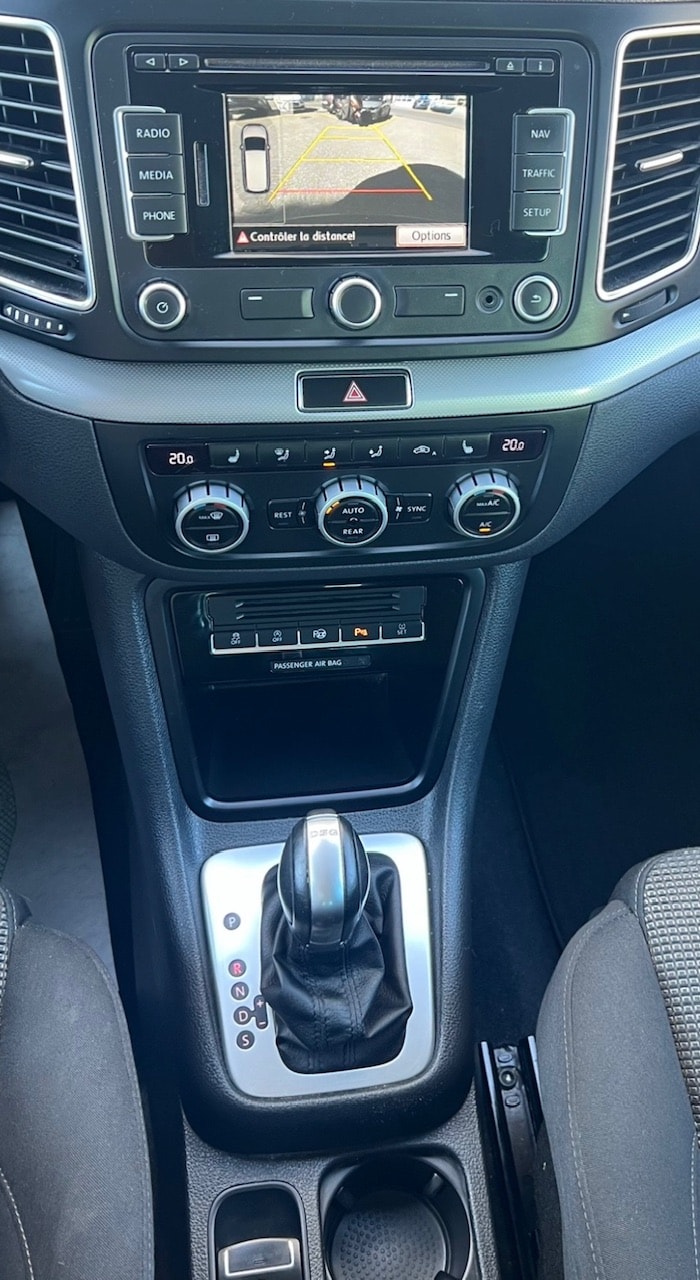 VW Sharan 2.0 TDI BlueMotion Technology Design DSG-image-13
