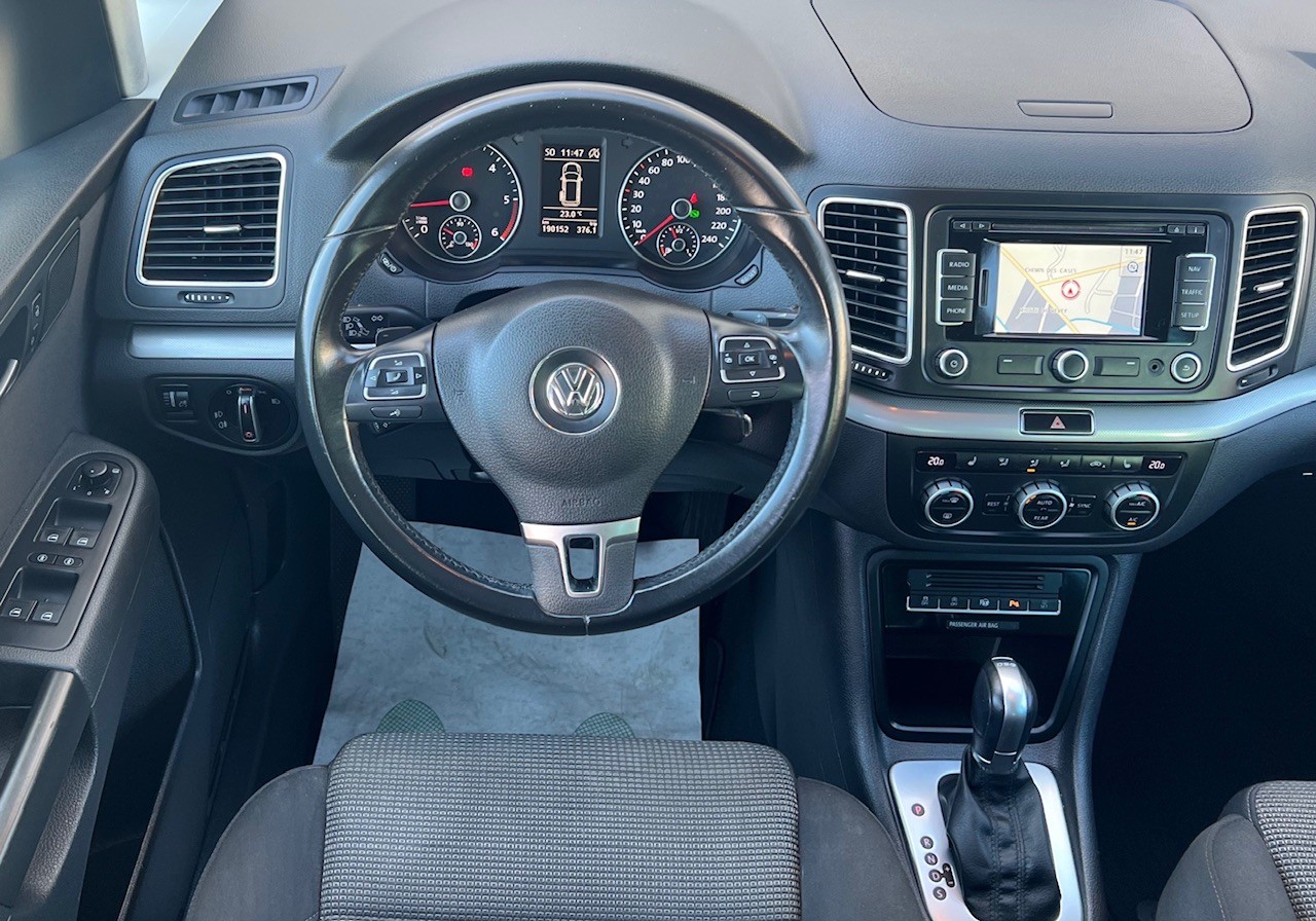 VW Sharan 2.0 TDI BlueMotion Technology Design DSG-image-12