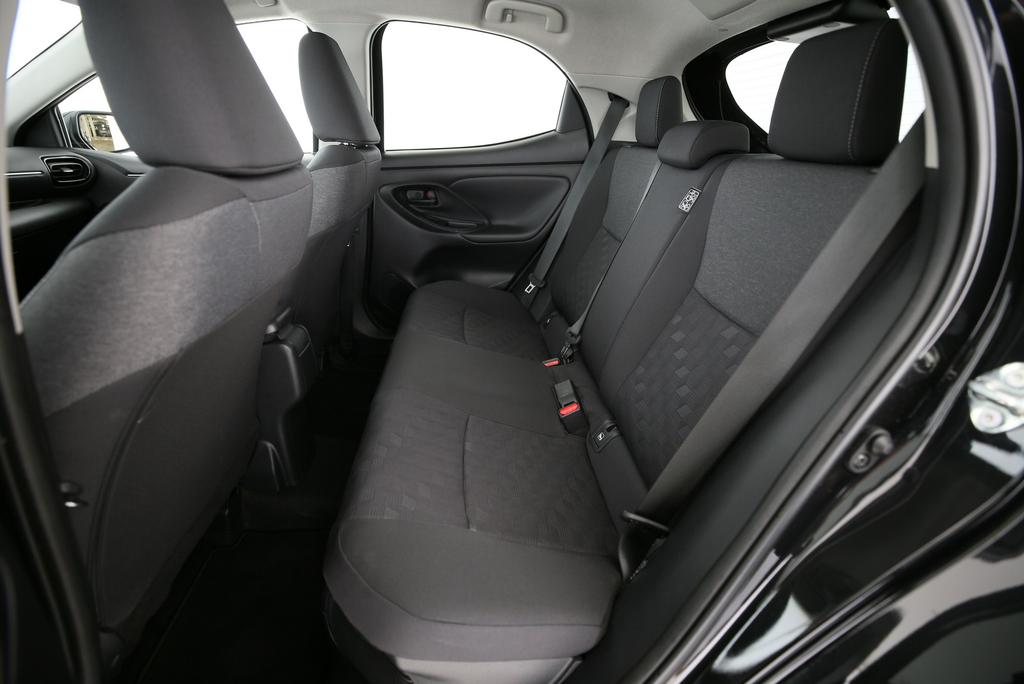 TOYOTA Yaris 1.5 VVT-i HSD Trend-image-9