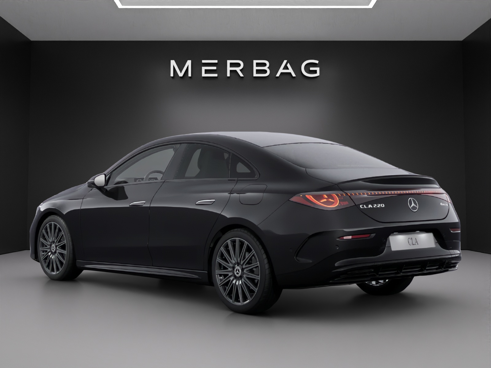 MERCEDES-BENZ CLA 220 8G-DCT 4Matic-image-3