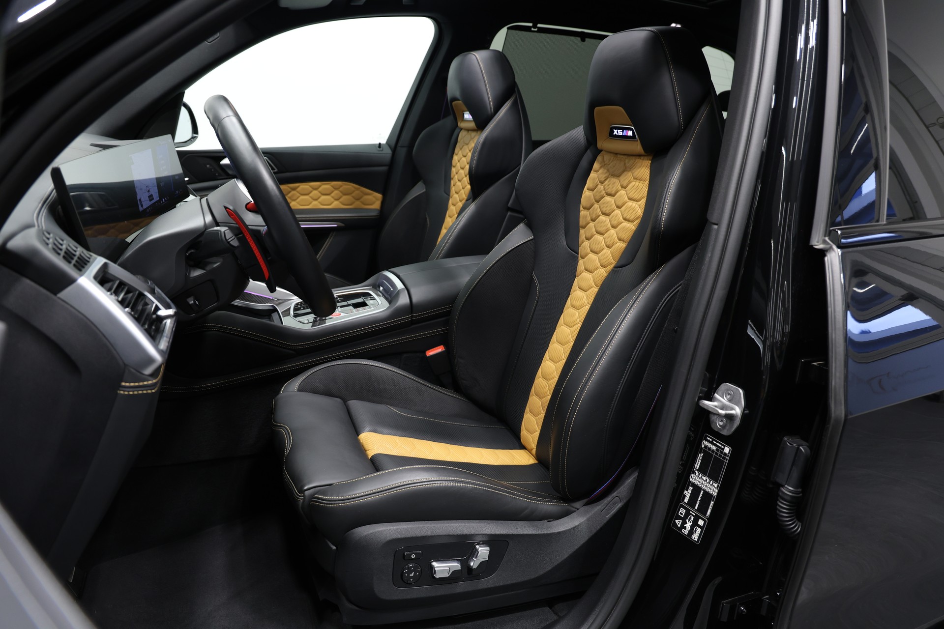 BMW X5M Competition LCI *Gratis Service*AHK*-image-19