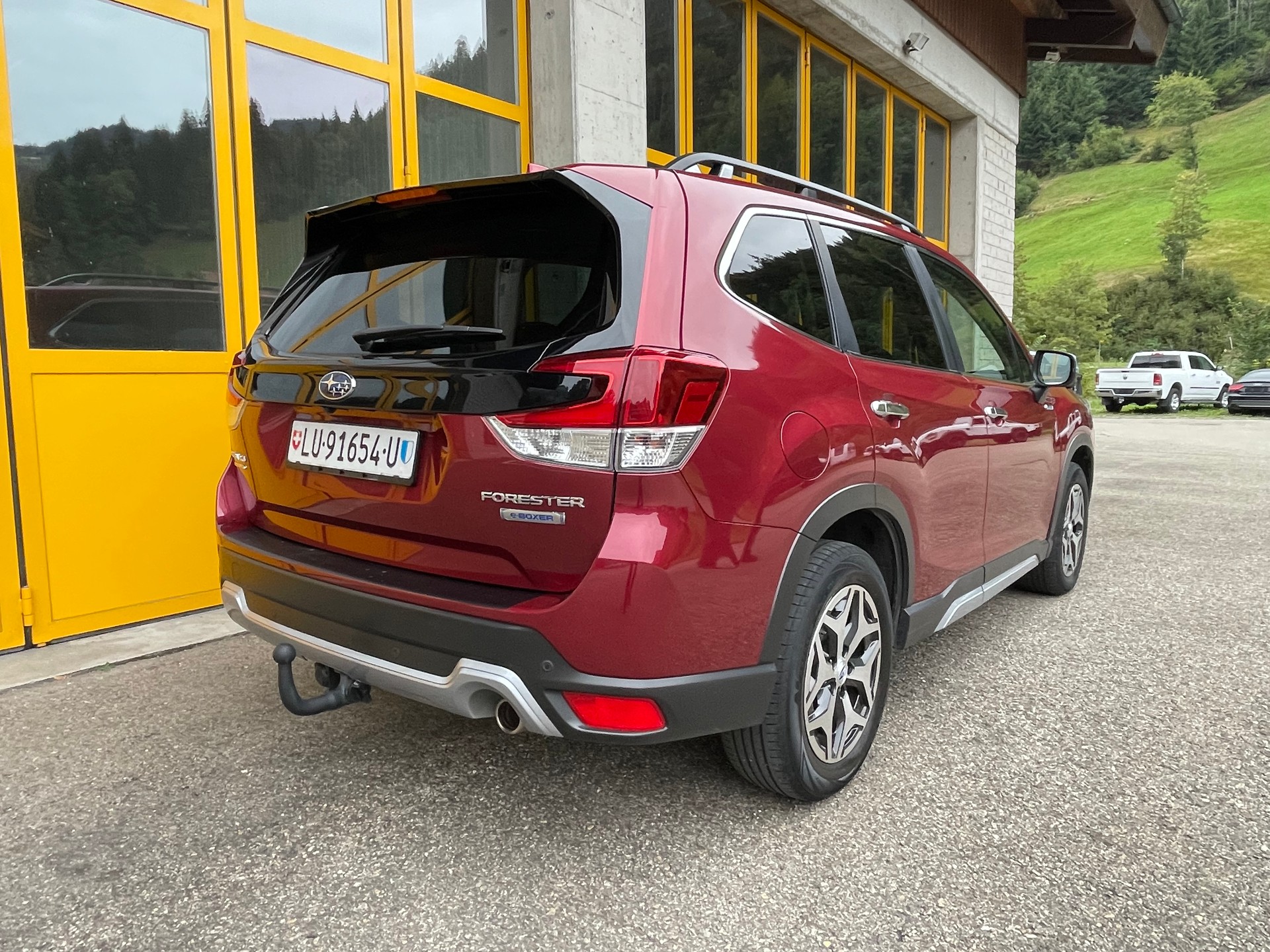 SUBARU Forester 2.0i e-Boxer Swiss Plus Lineartronic-image-5