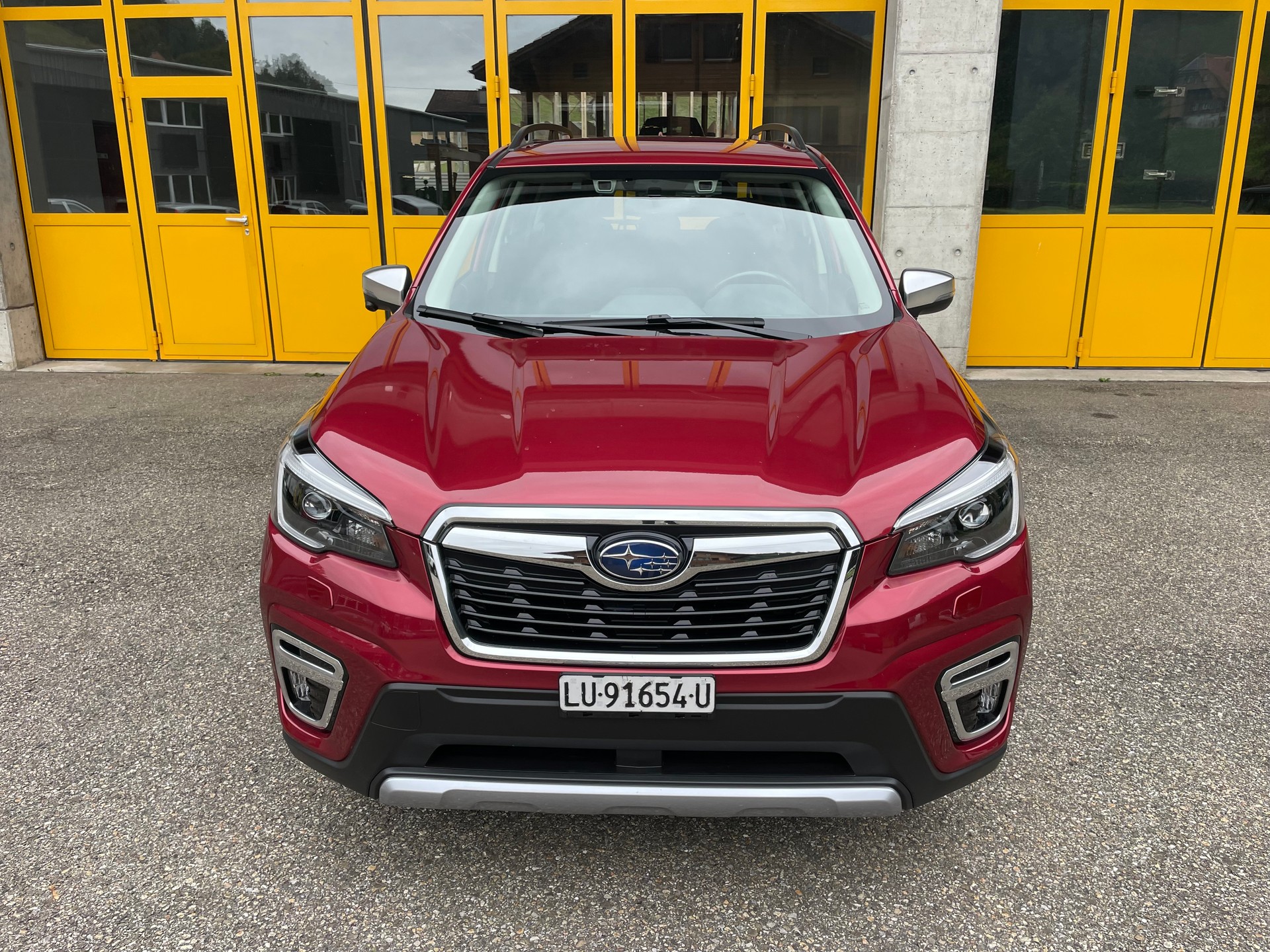 SUBARU Forester 2.0i e-Boxer Swiss Plus Lineartronic-image-9