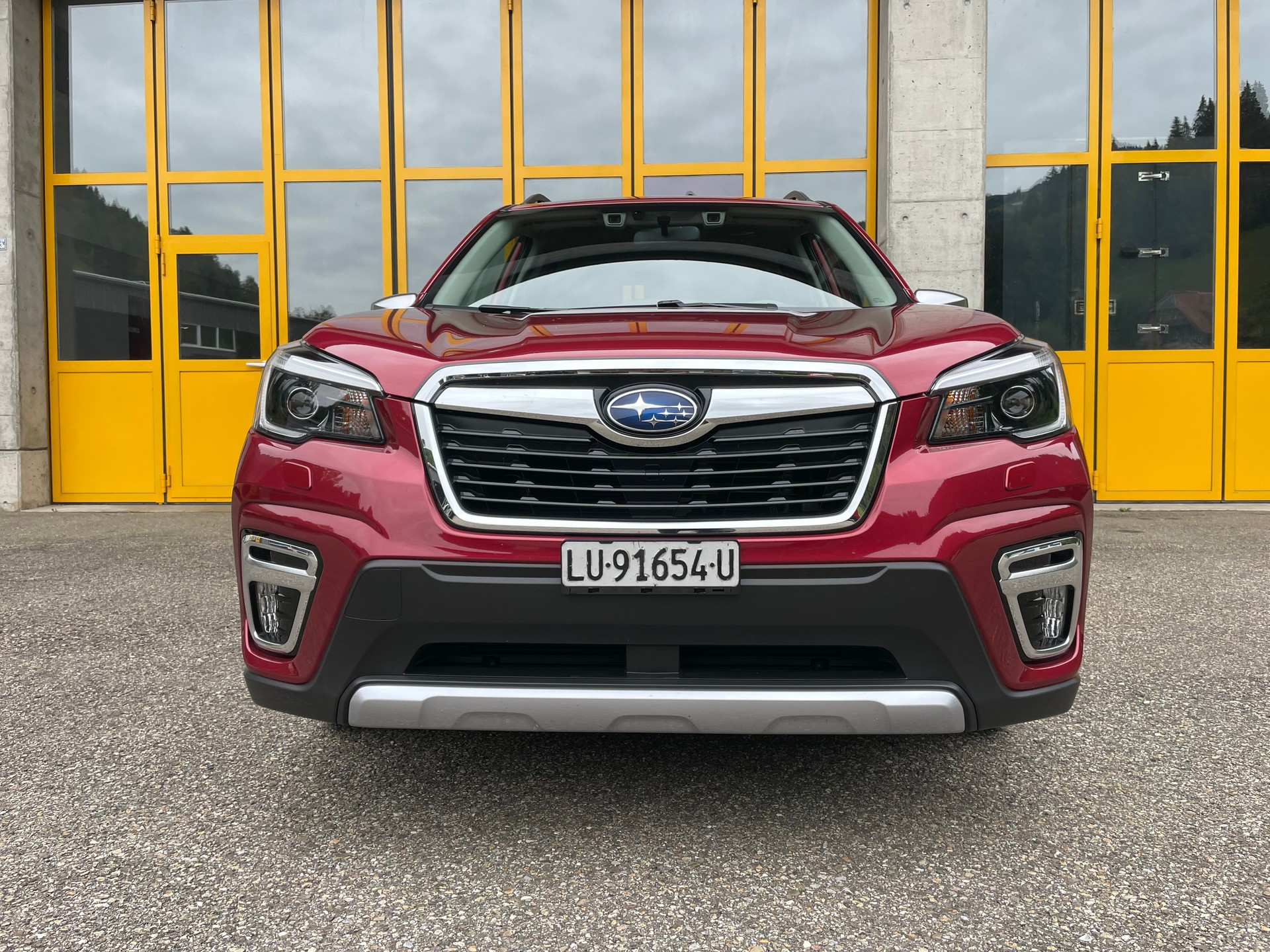 SUBARU Forester 2.0i e-Boxer Swiss Plus Lineartronic-image-8