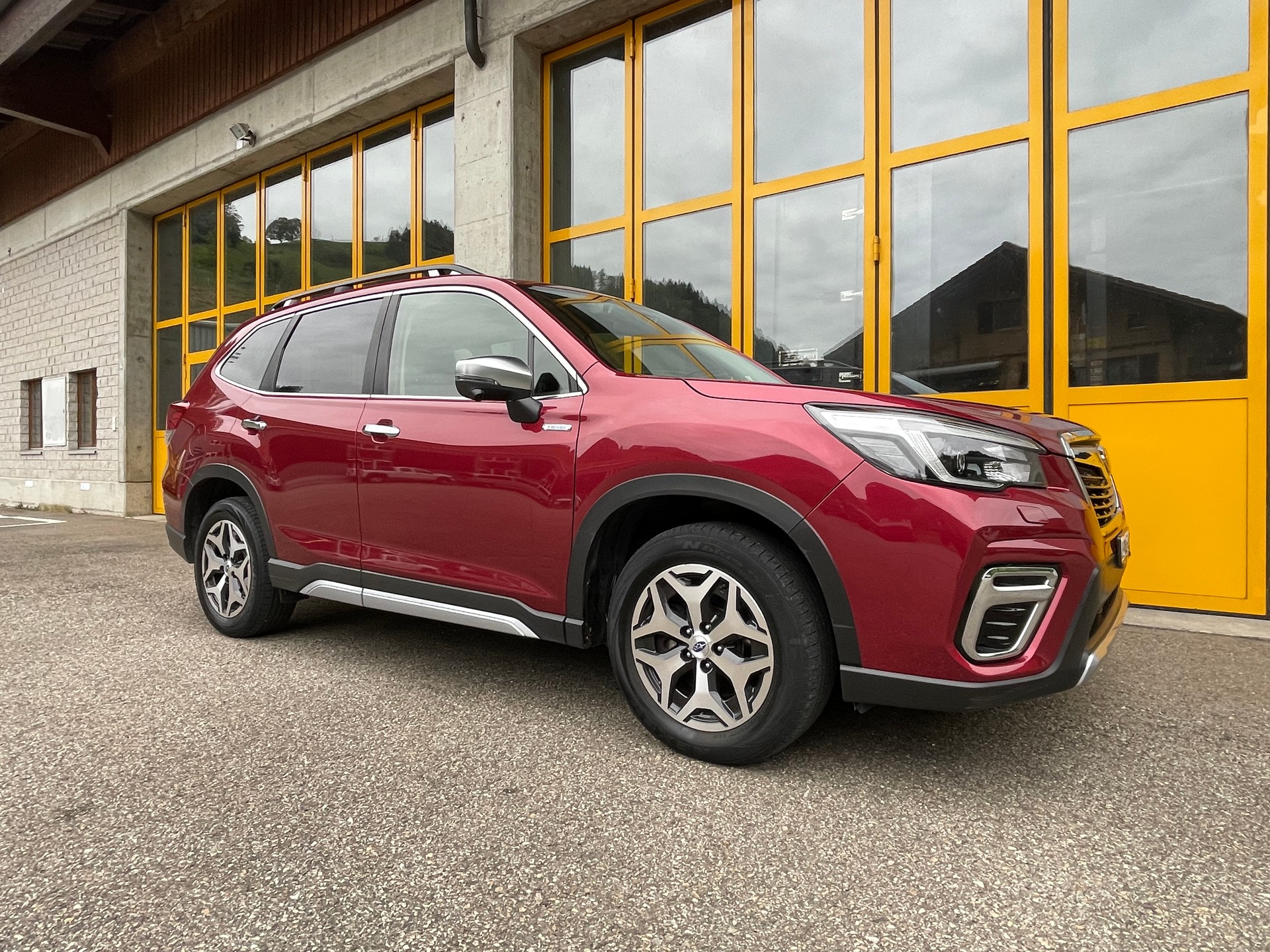 SUBARU Forester 2.0i e-Boxer Swiss Plus Lineartronic-image-7