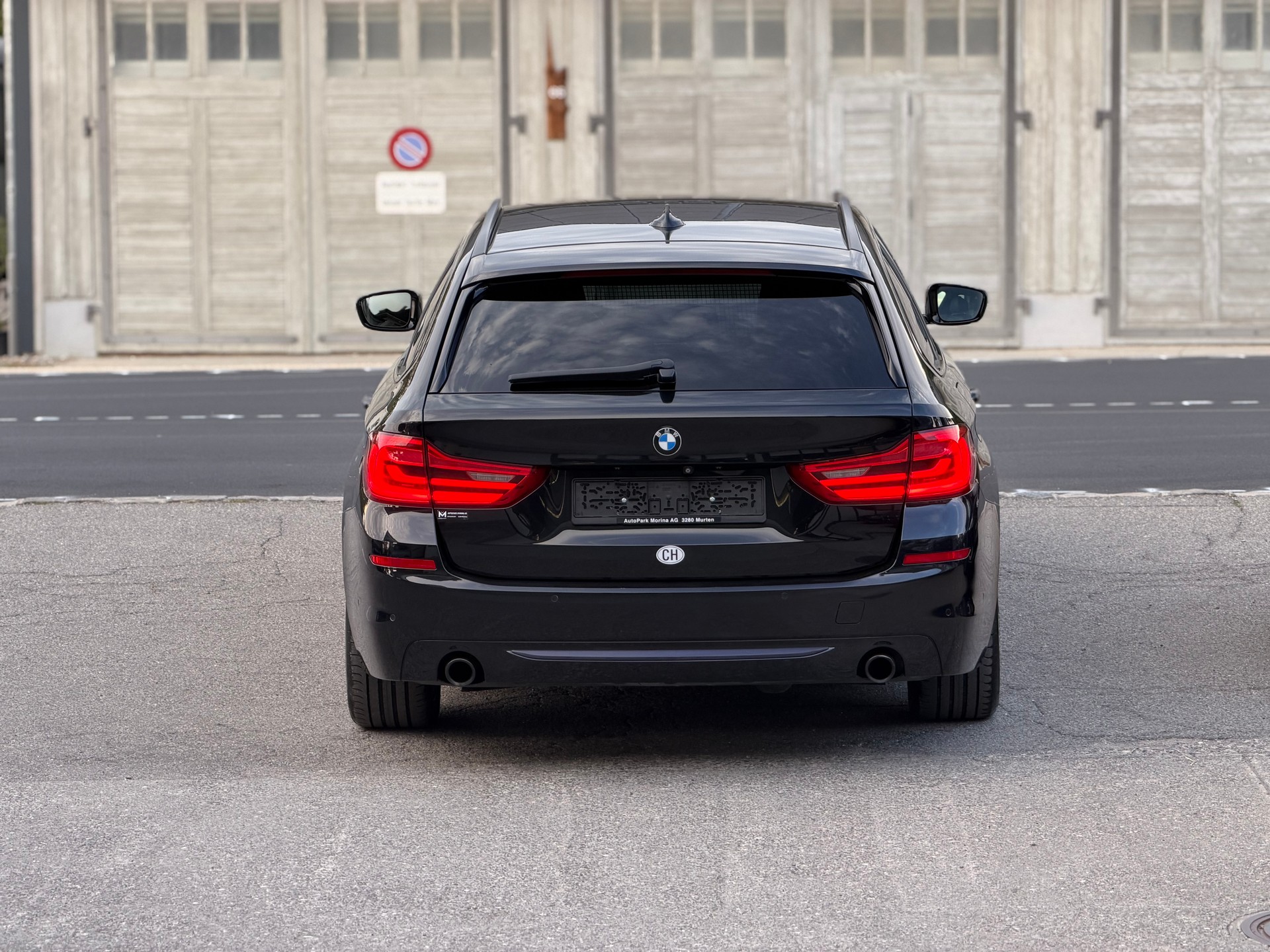 BMW 520d xDrive Touring Sport Line Steptronic-image-5