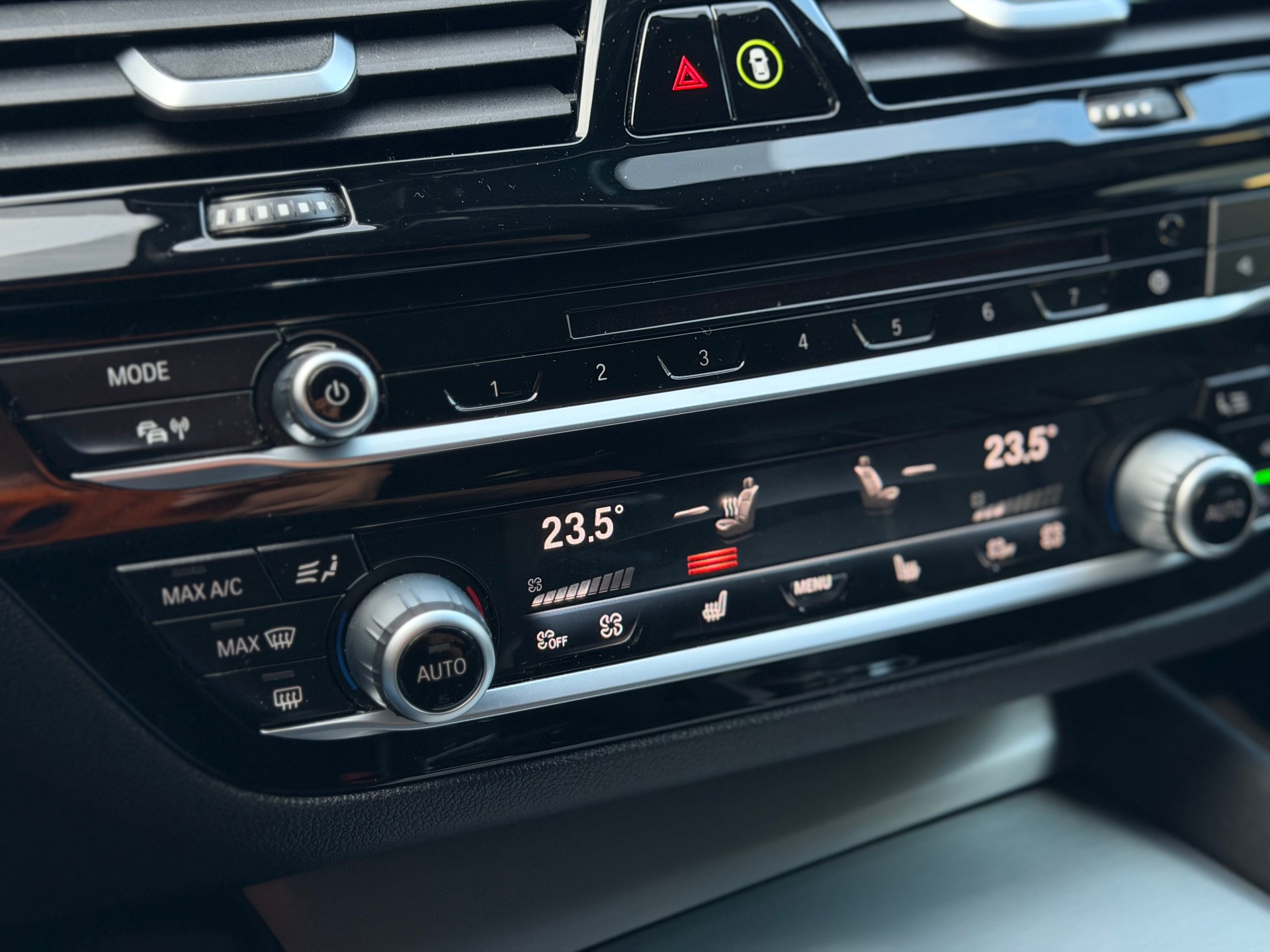 BMW 520d xDrive Touring Sport Line Steptronic-image-18