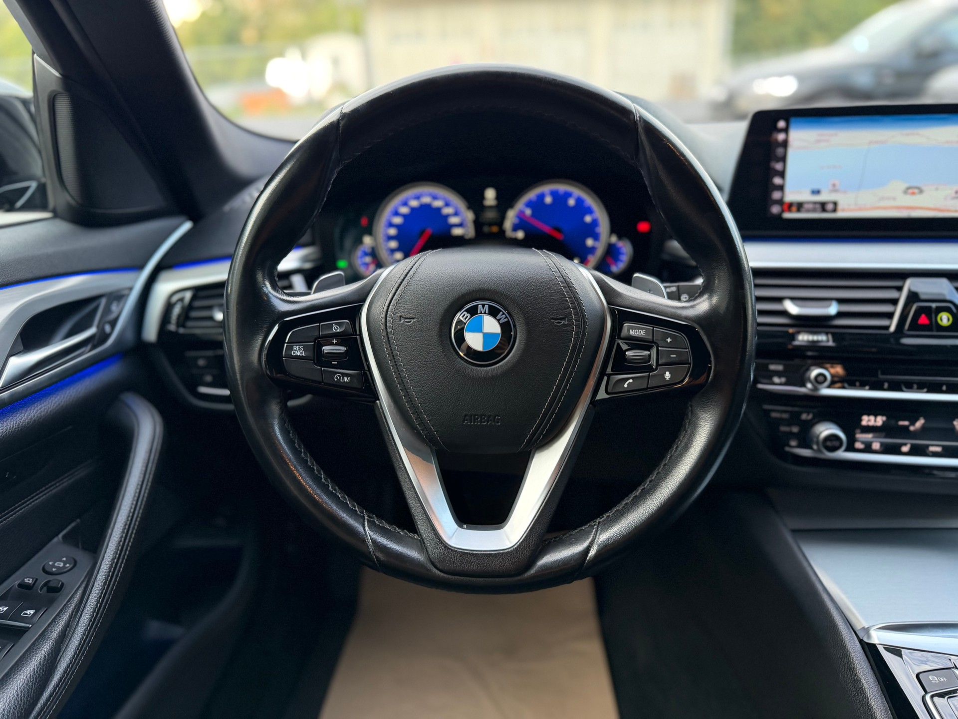 BMW 520d xDrive Touring Sport Line Steptronic-image-13