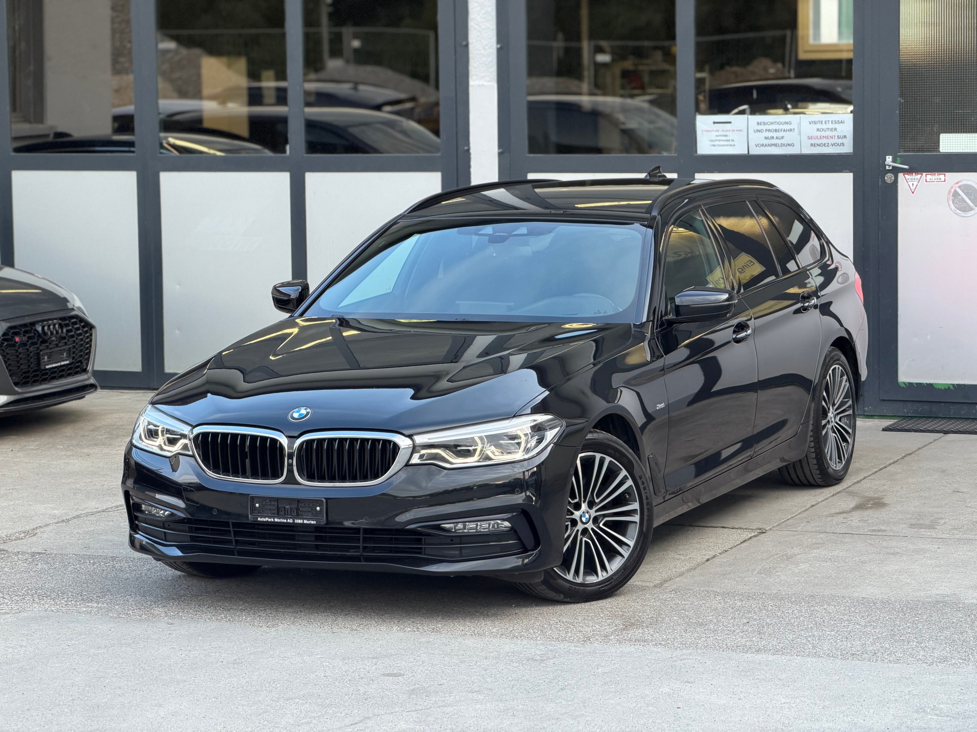 BMW 520d xDrive Touring Sport Line Steptronic-image-0
