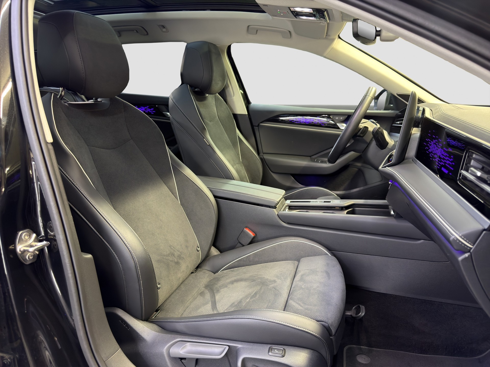 VW Passat Variant 2.0 TDI evo Business DSG-image-13