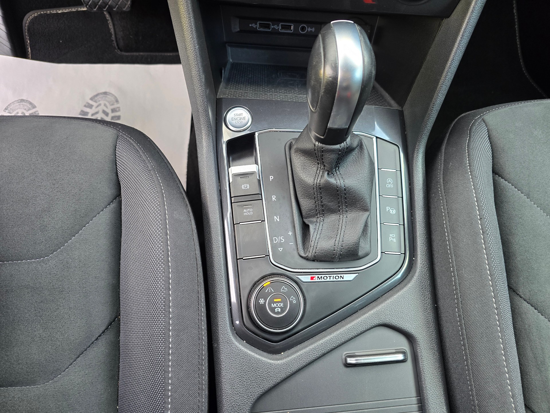 VW Tiguan Allspace 2.0 TDI R-LINE SCR Highline 4Motion DSG-image-21