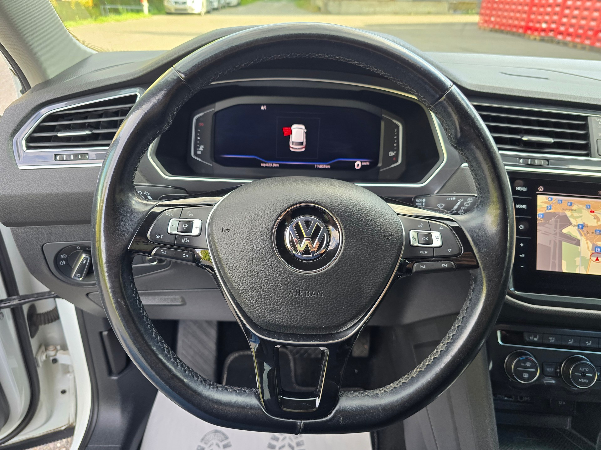 VW Tiguan Allspace 2.0 TDI R-LINE SCR Highline 4Motion DSG-image-19