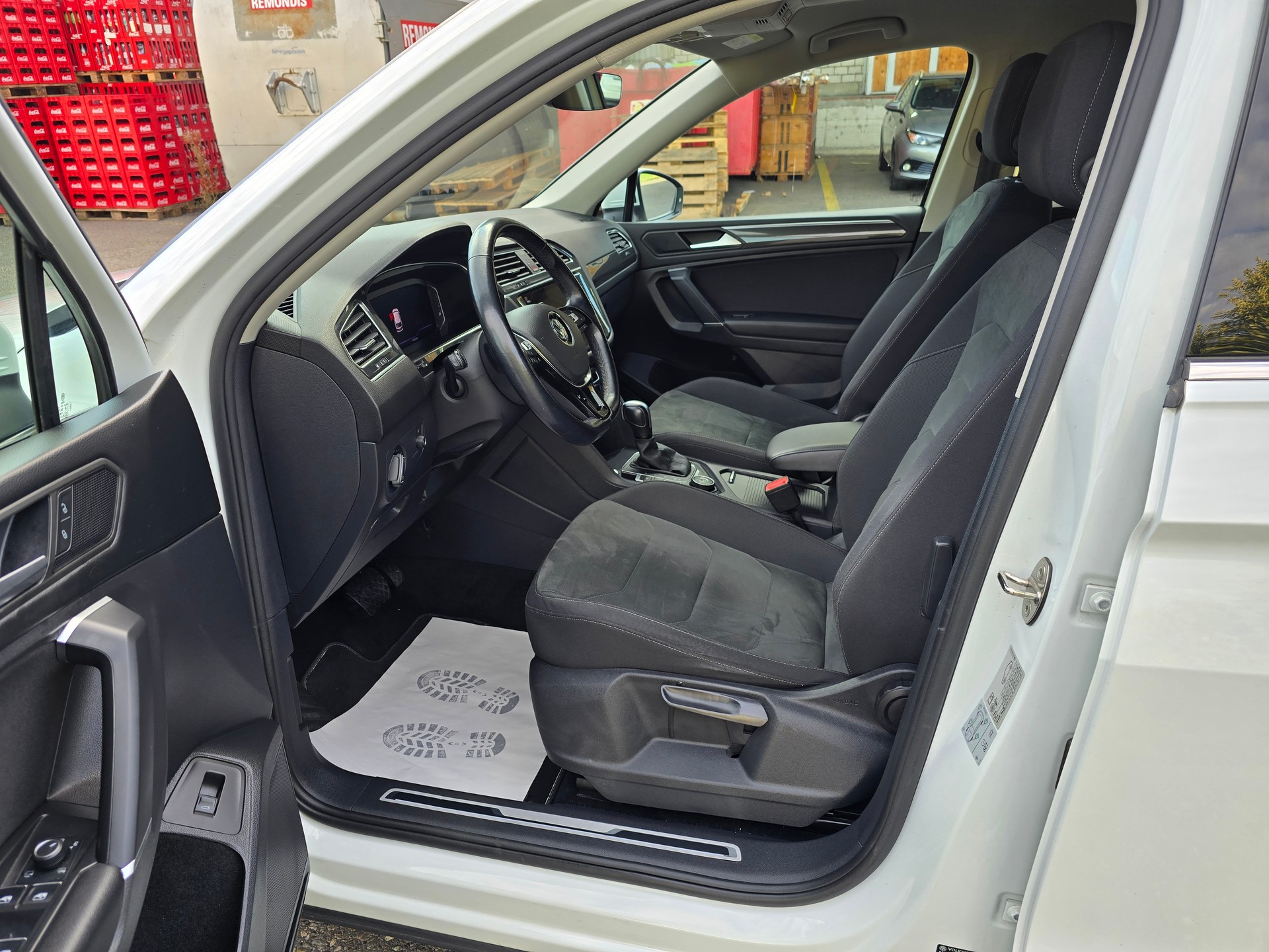 VW Tiguan Allspace 2.0 TDI R-LINE SCR Highline 4Motion DSG-image-12