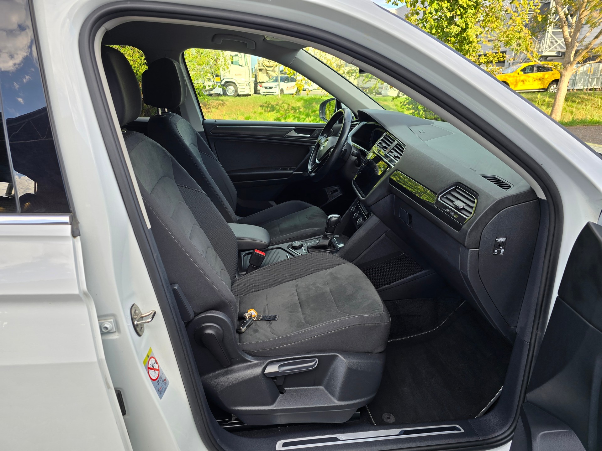 VW Tiguan Allspace 2.0 TDI R-LINE SCR Highline 4Motion DSG-image-10