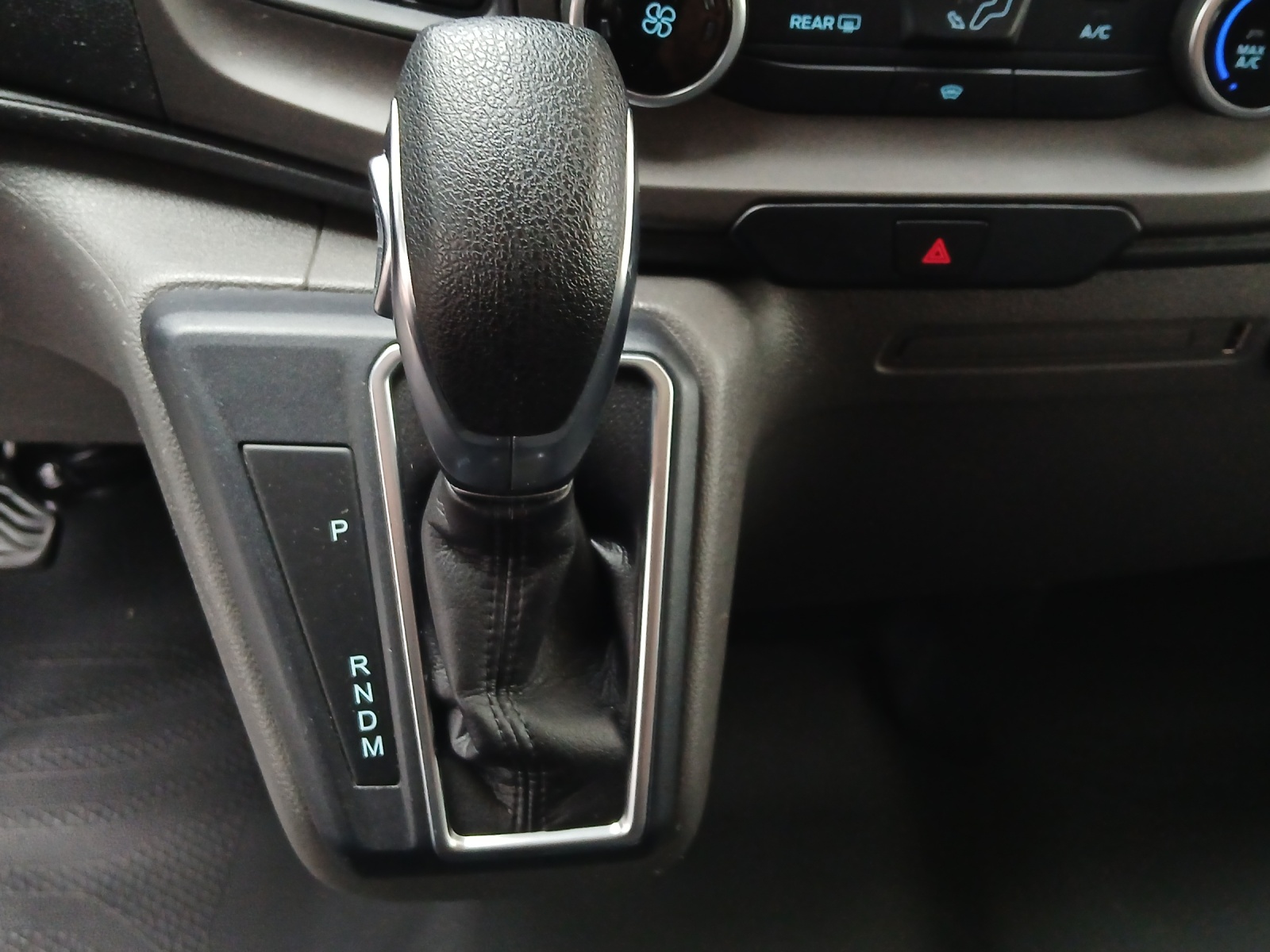 FORD Transit Custom Van 340 L1 2.0 TDCi 130 Trend-image-10