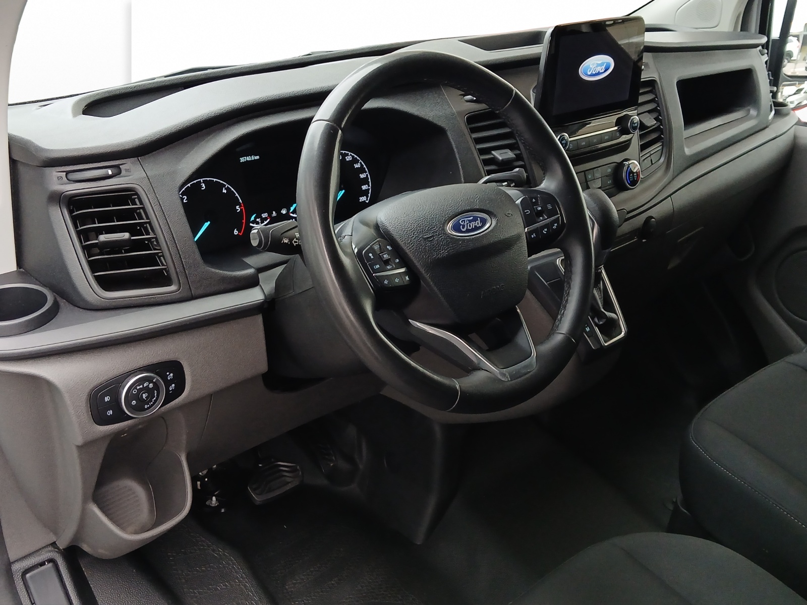FORD Transit Custom Van 340 L1 2.0 TDCi 130 Trend-image-6