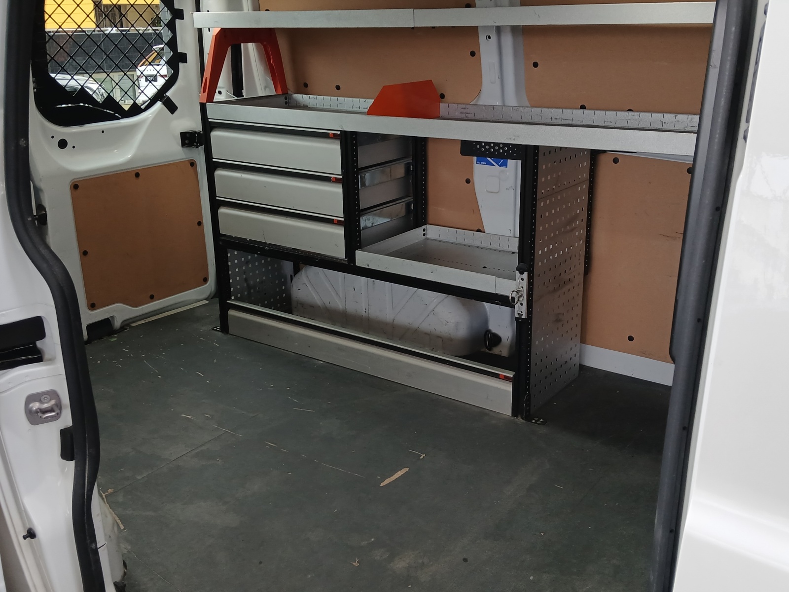 FORD Transit Custom Van 340 L1 2.0 TDCi 130 Trend-image-12