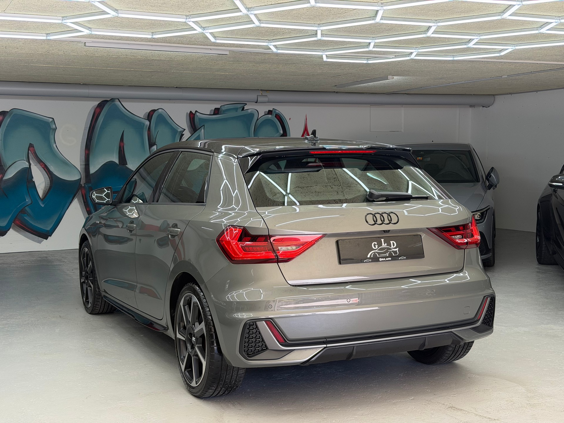 AUDI A1 Sportback 30 TFSI S Line S-tronic-image-5