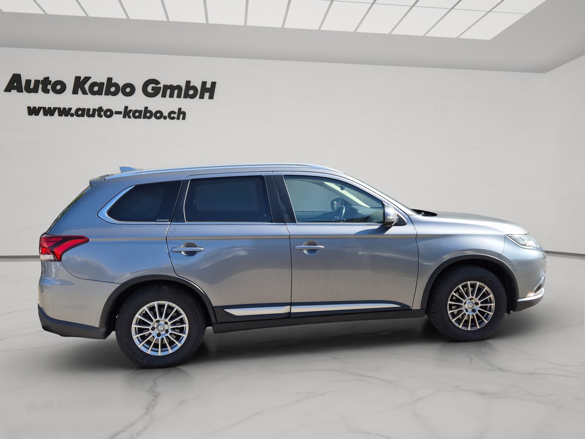 MITSUBISHI Outlander 2.2 DID Diamond 4WD Automatic-image-7