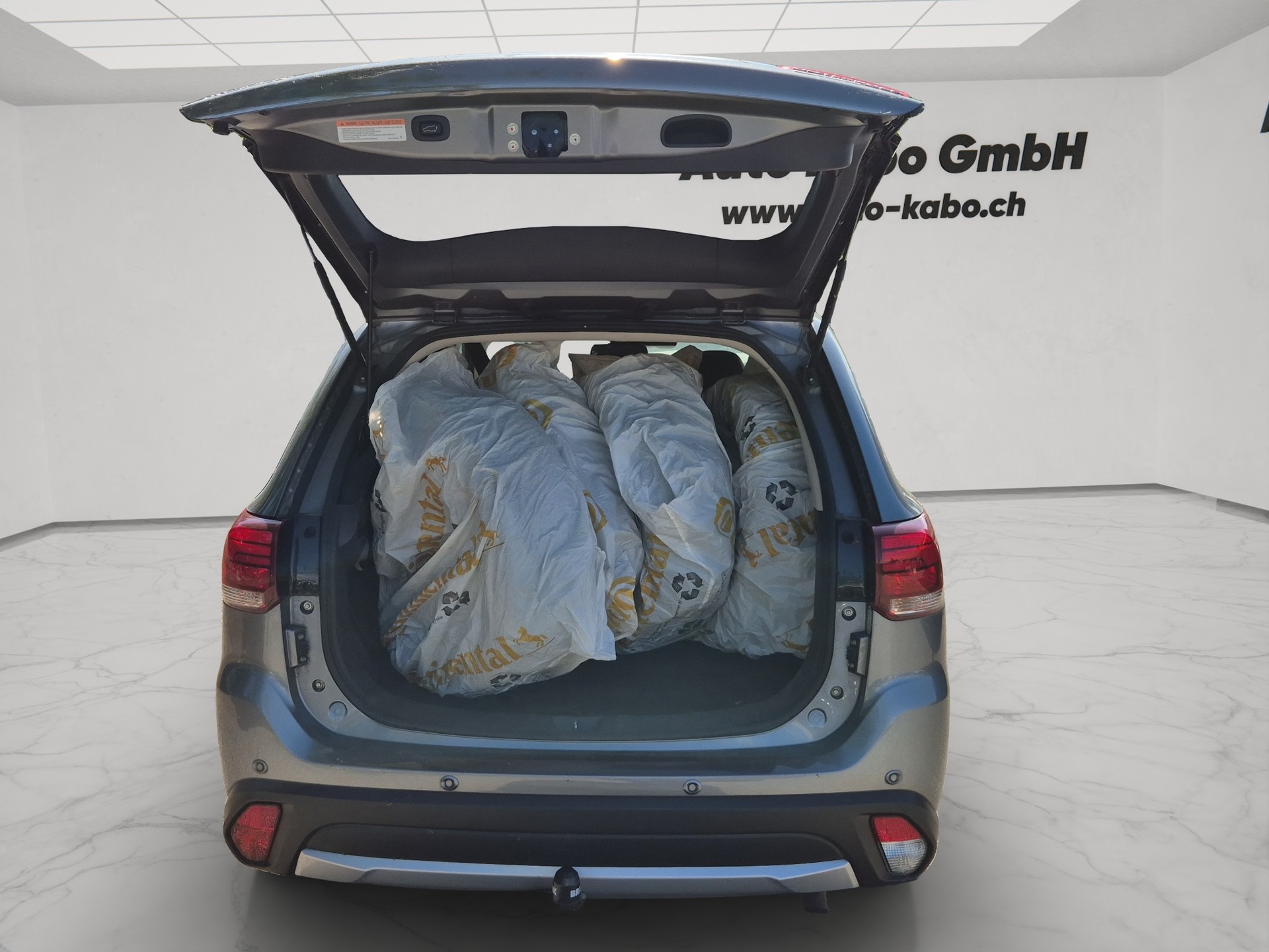 MITSUBISHI Outlander 2.2 DID Diamond 4WD Automatic-image-12
