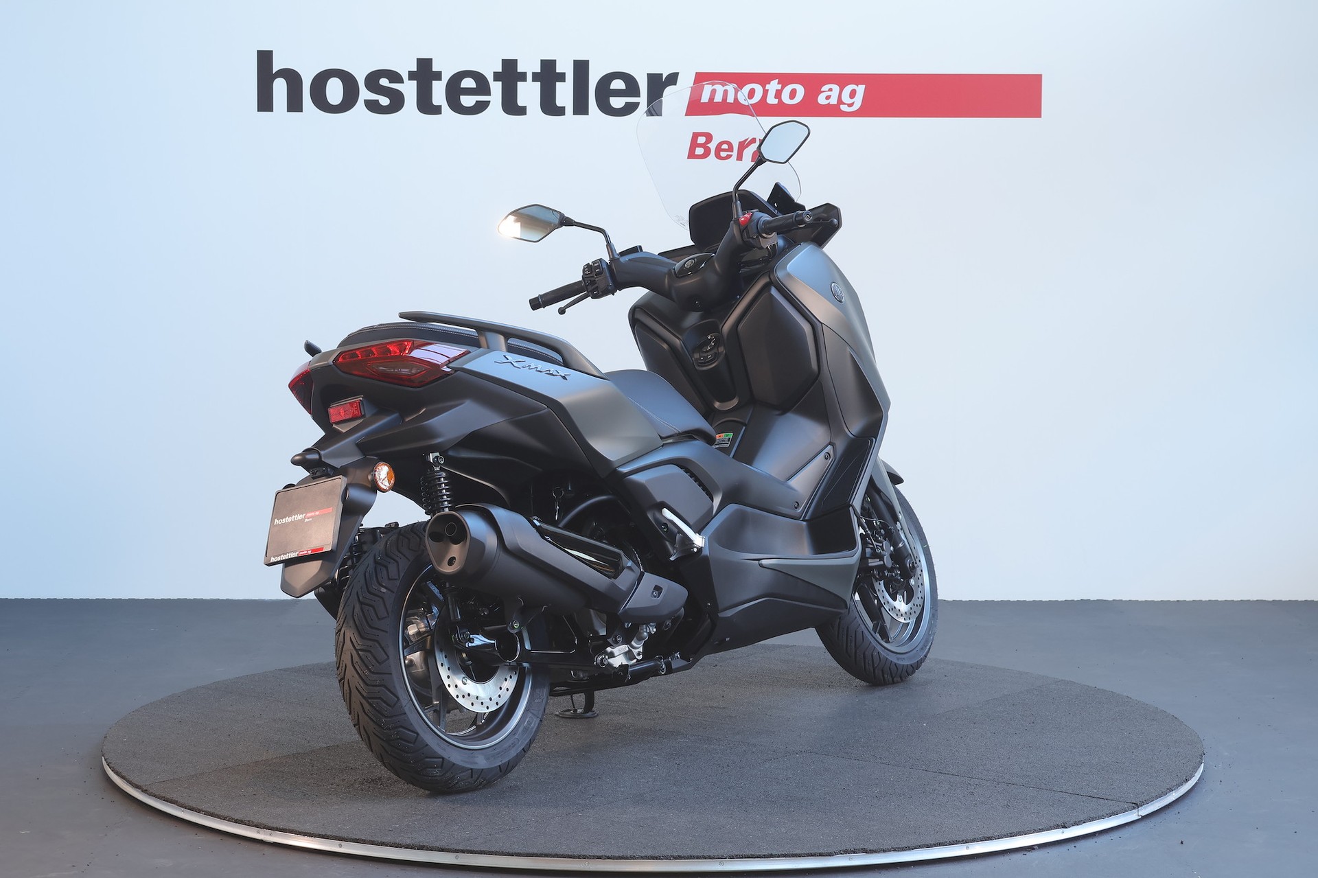YAMAHA XMAX 300-showroom-element-2