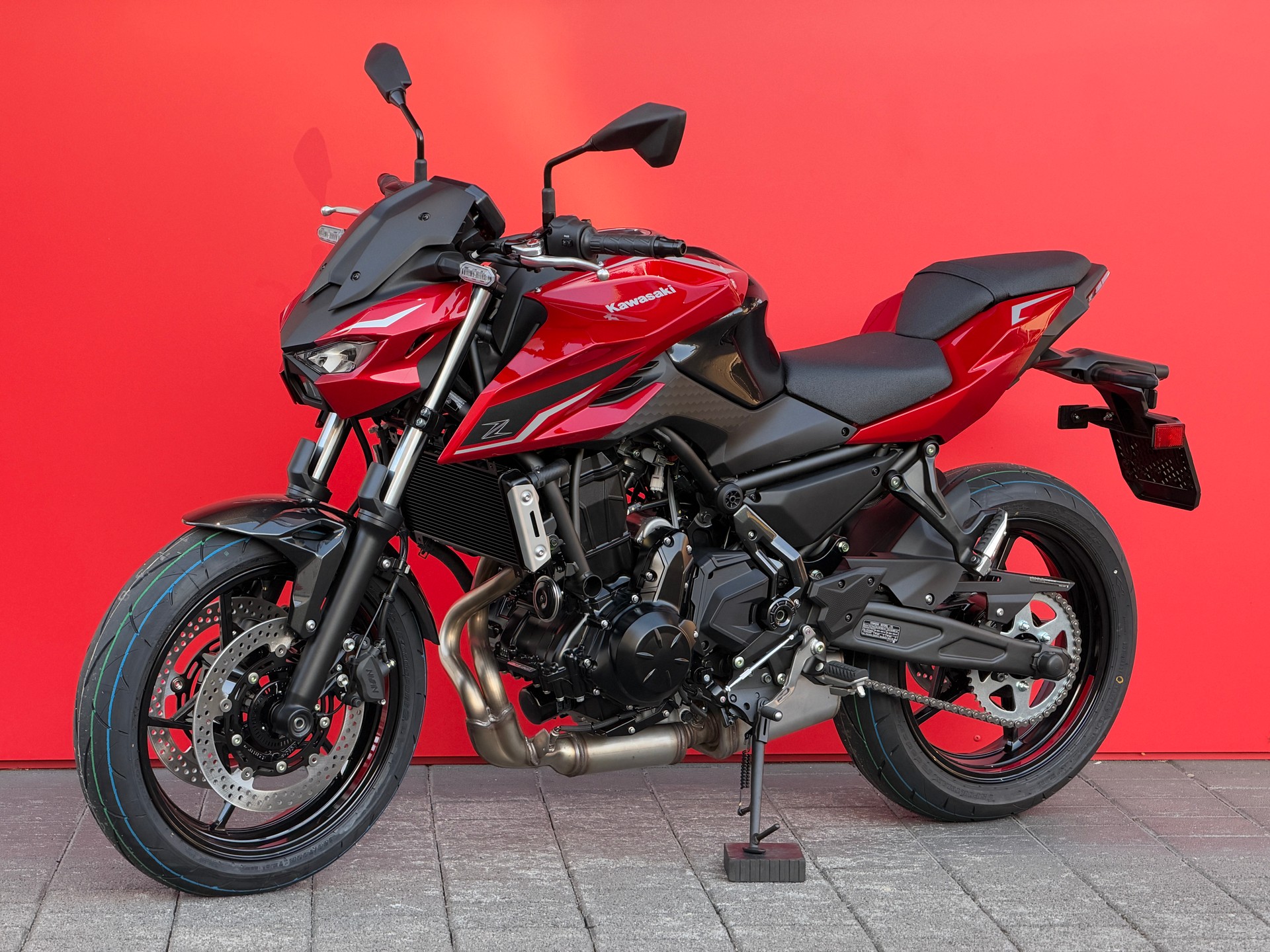 KAWASAKI Z 650 S (35kW)-showroom-element-1