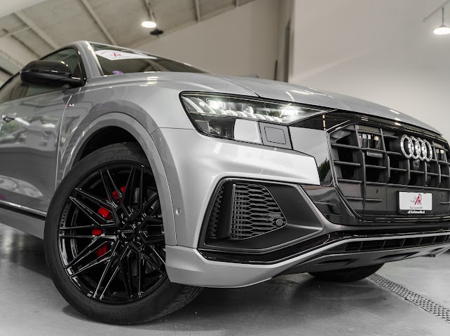 AUDI Q8 60 TFSI e quattro PHEV tiptronic-showroom-element-2