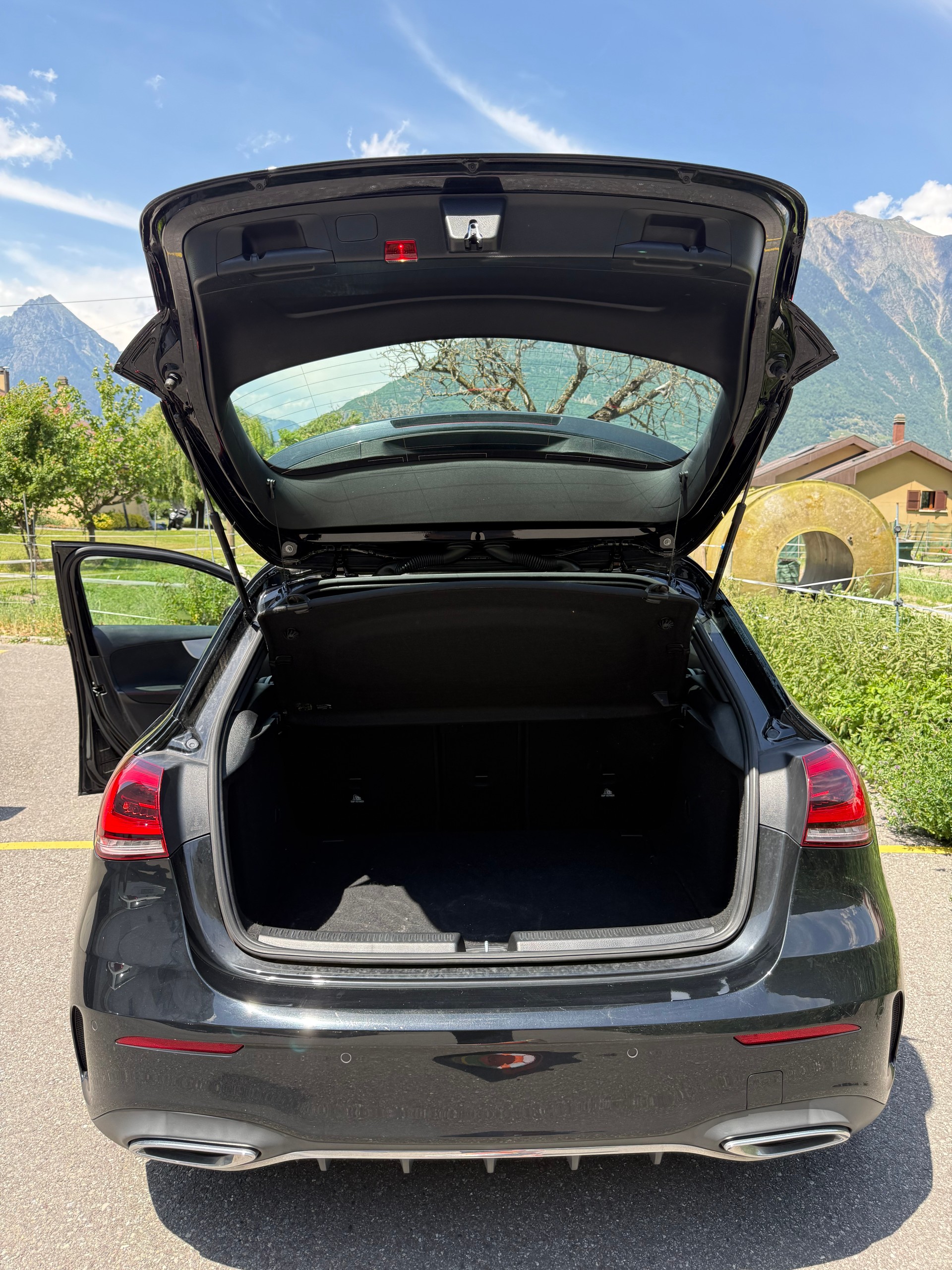 MERCEDES-BENZ A 200 AMG Line-image-3
