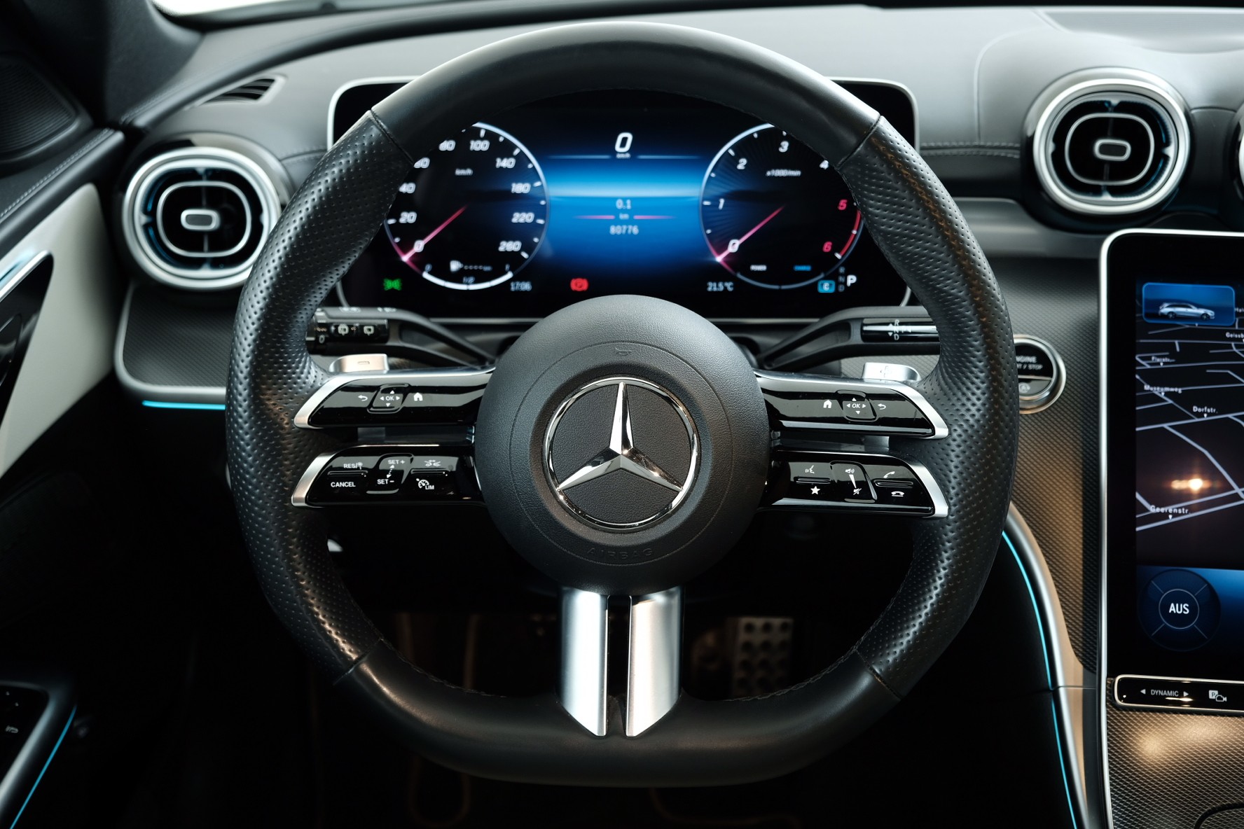 MERCEDES-BENZ C 220 d Swiss Star AMG Line 4matic T-Modell S206-image-7